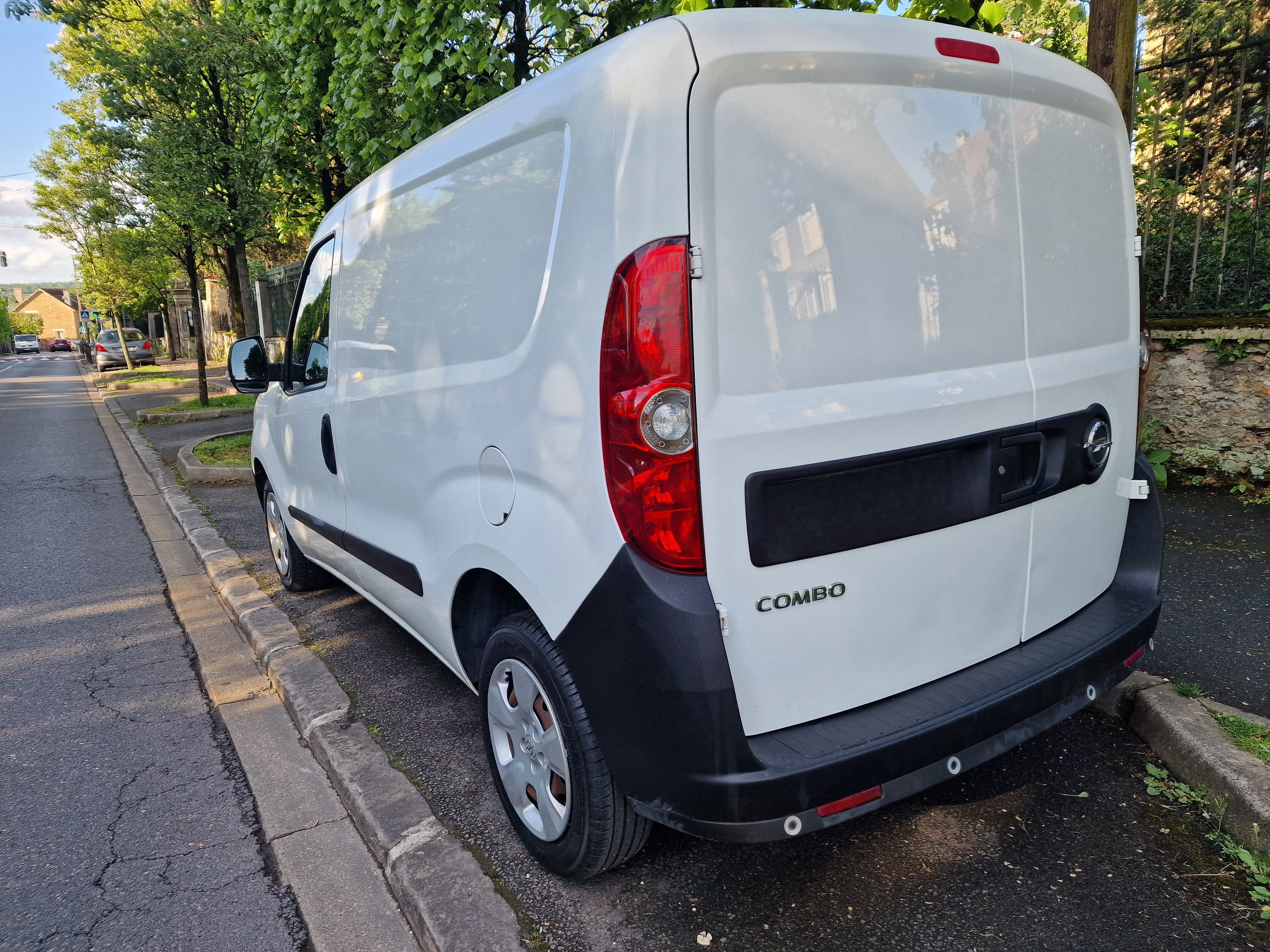 Opel Combo avec Régulateur de vitesse