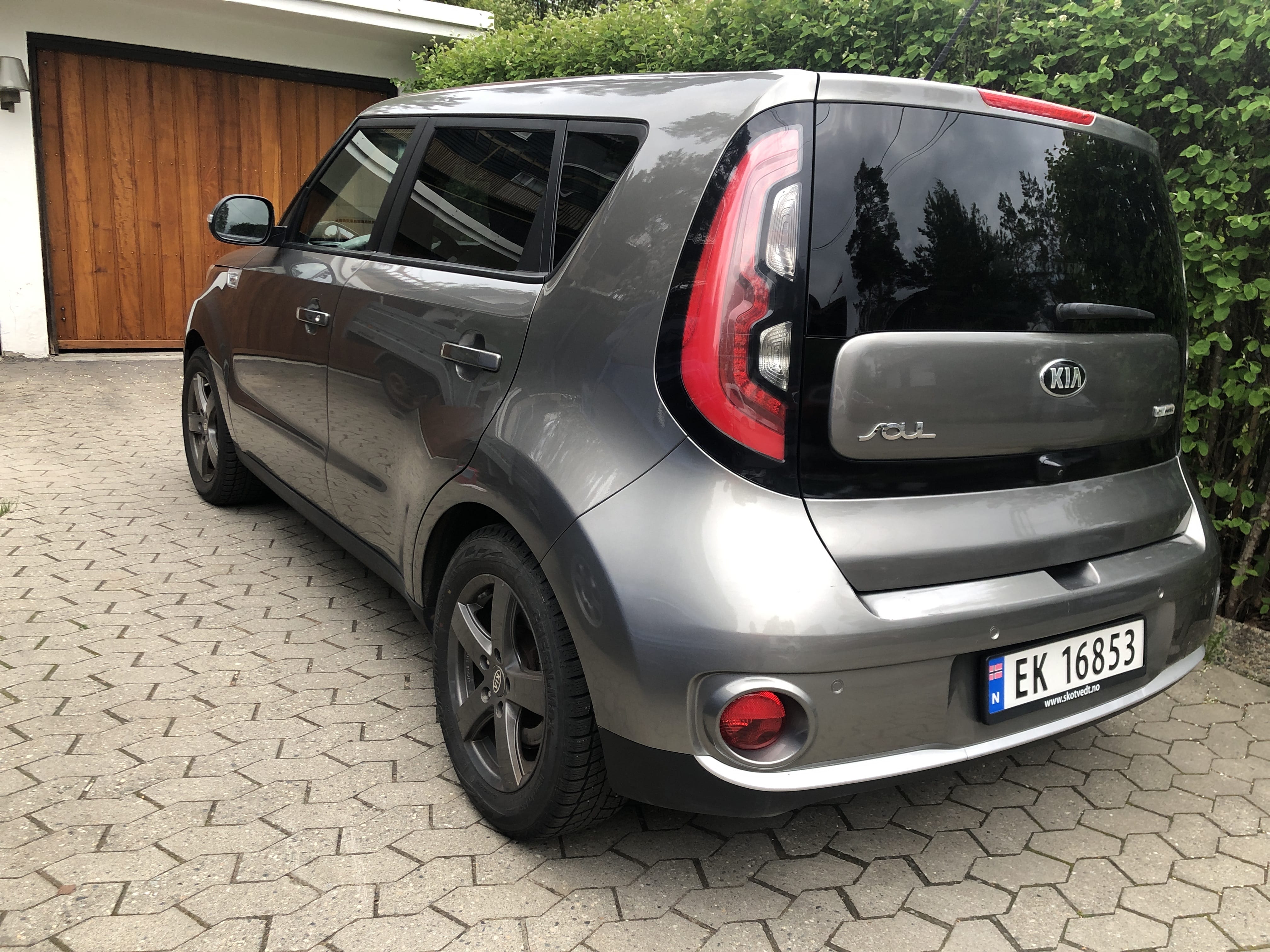 Kia E-Soul El-bil, panoramatak. med GPS
