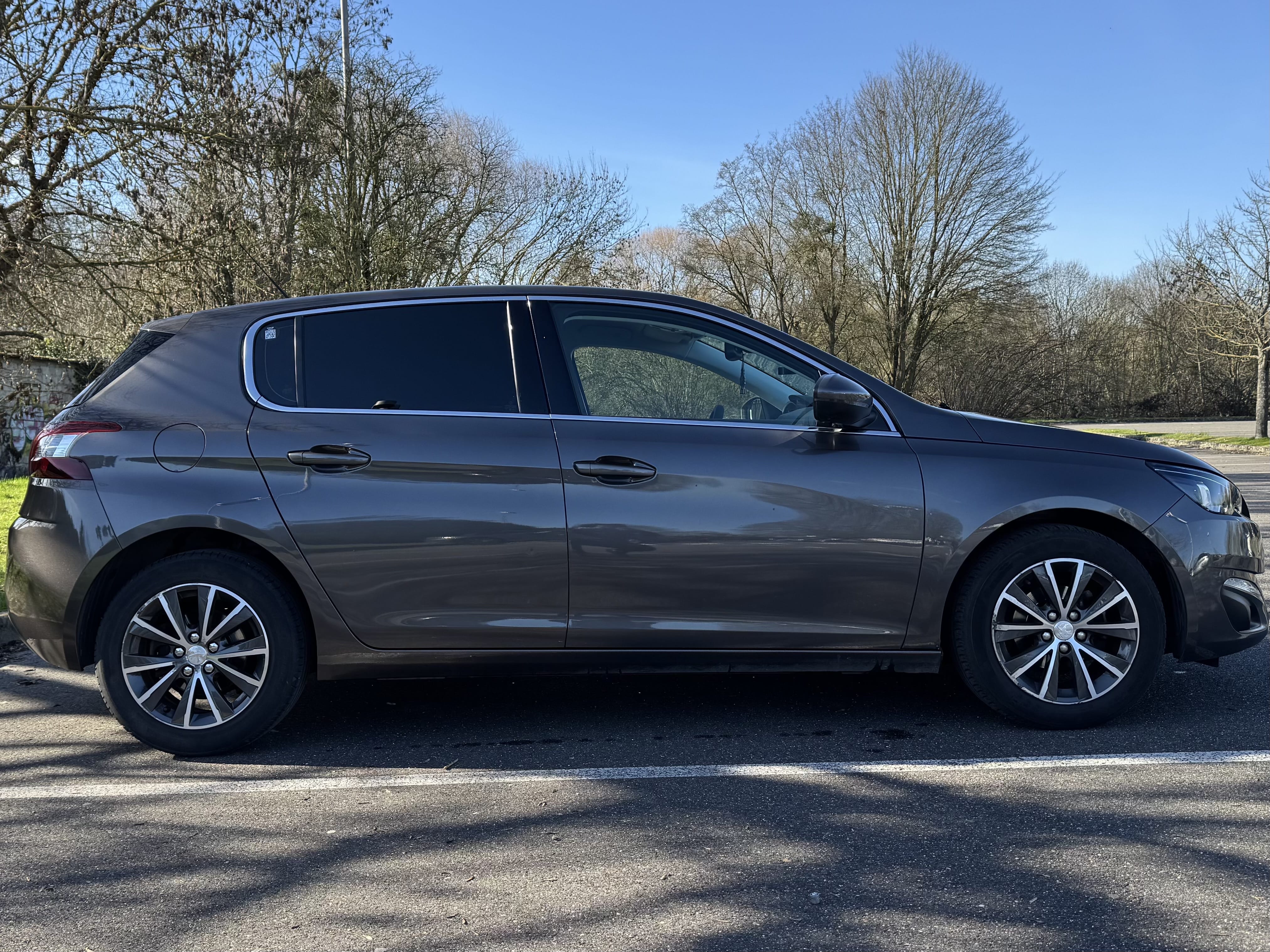 Peugeot 308 II 1.2 THP 110. avec Régulateur de vitesse