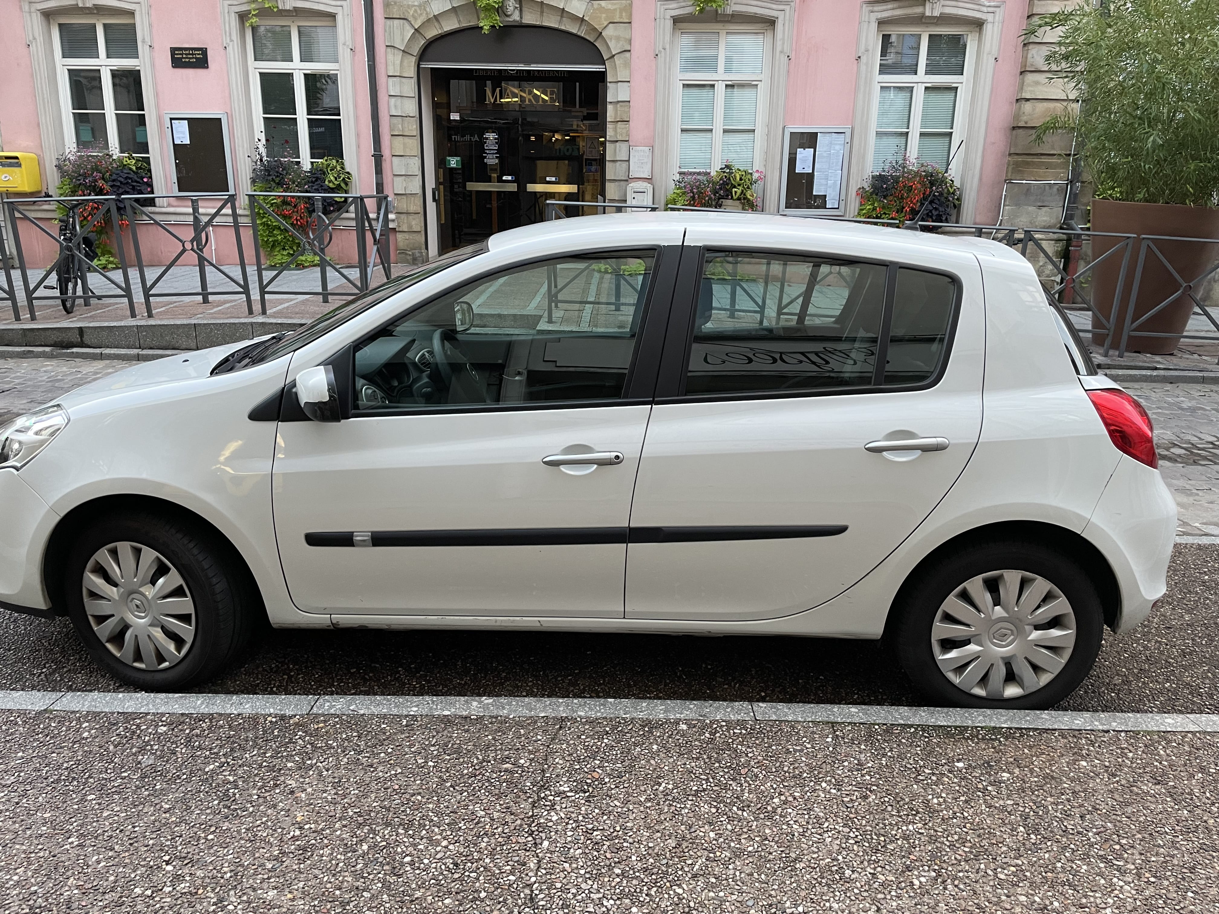 Renault Clio avec Climatisation