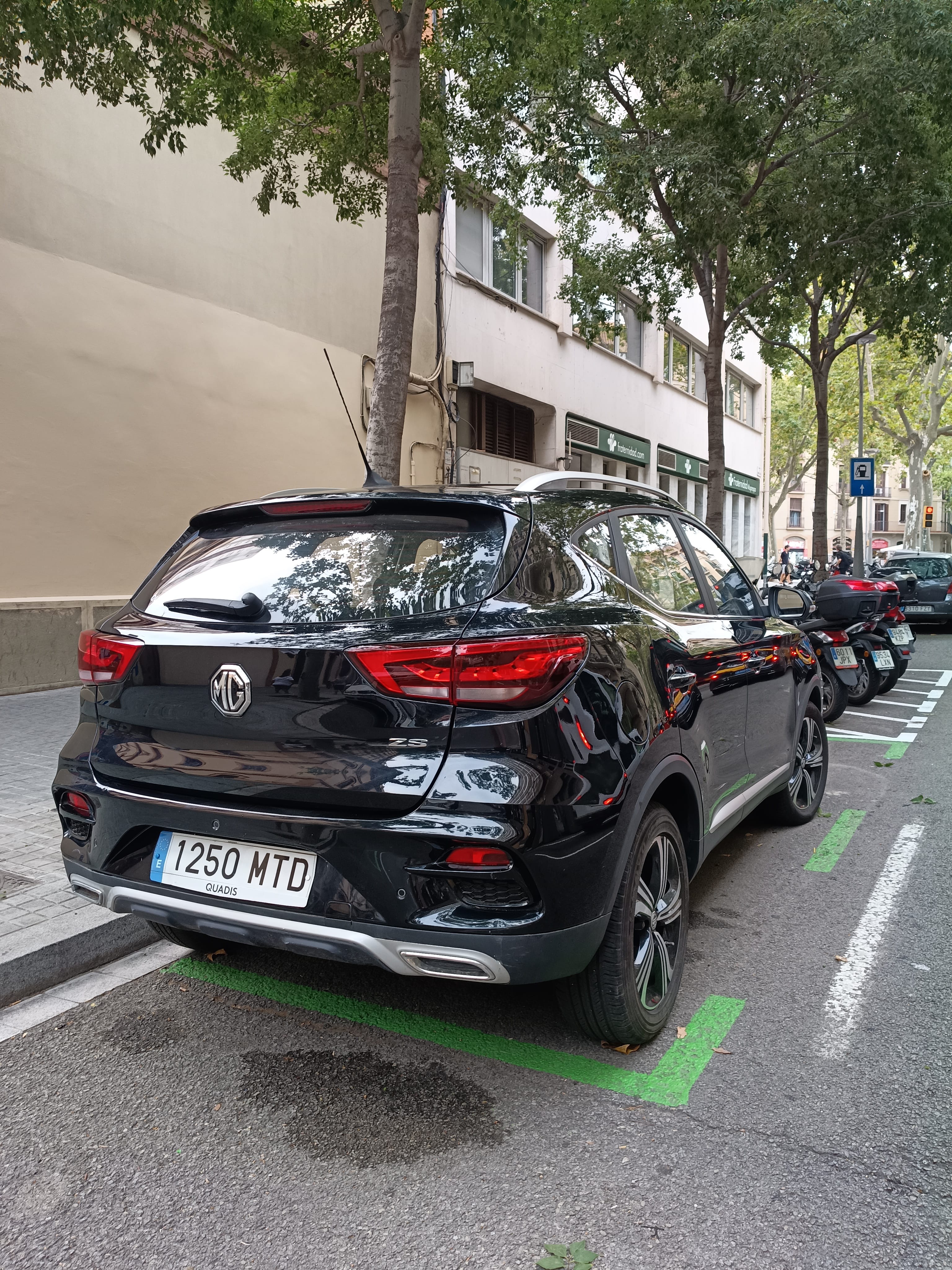 MG ZS avec GPS