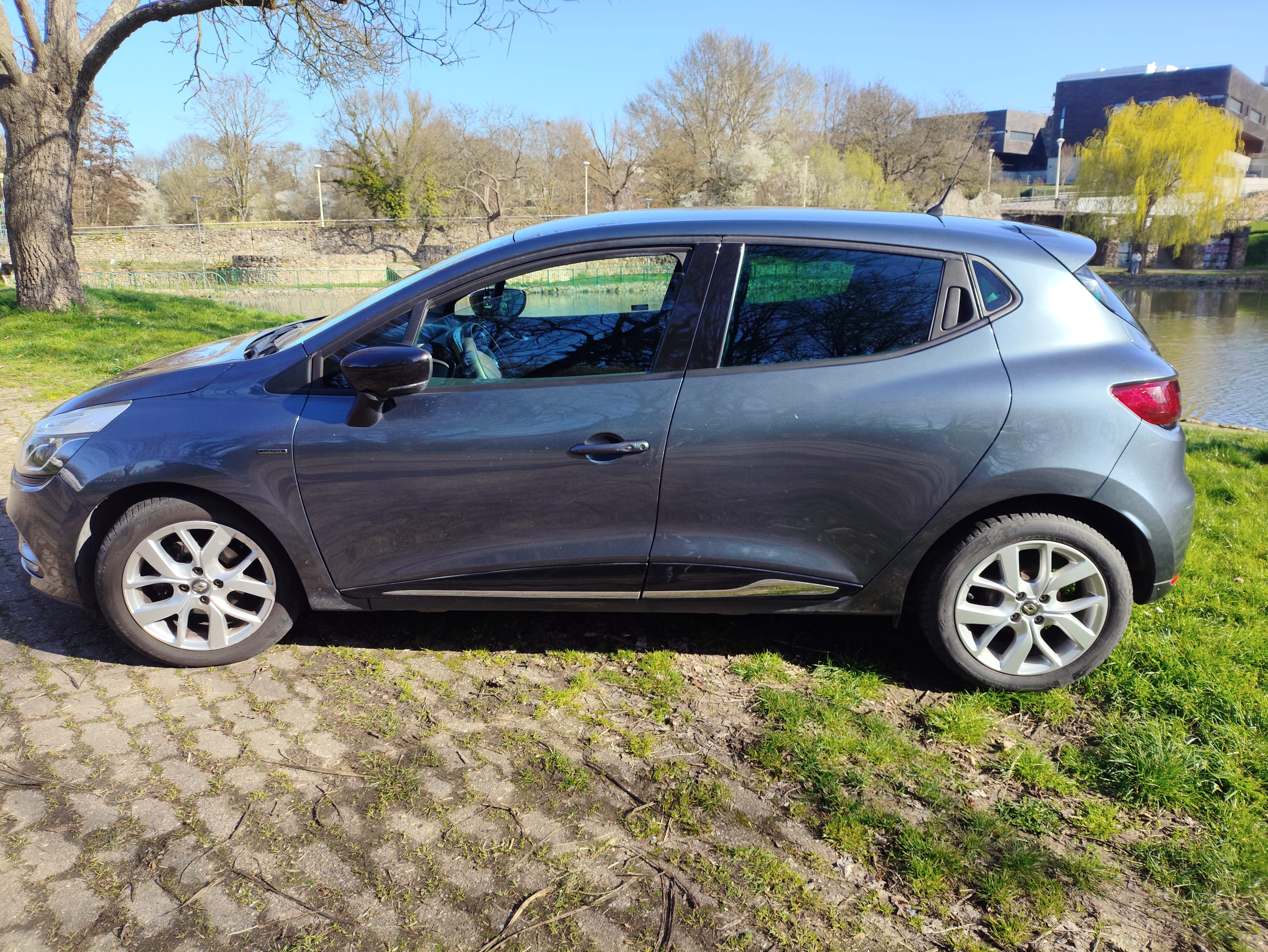Renault Clio avec Climatisation