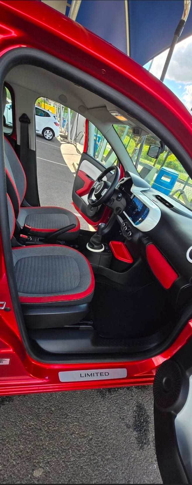 Renault Twingo III 1.0 SCe 71ch avec Port USB