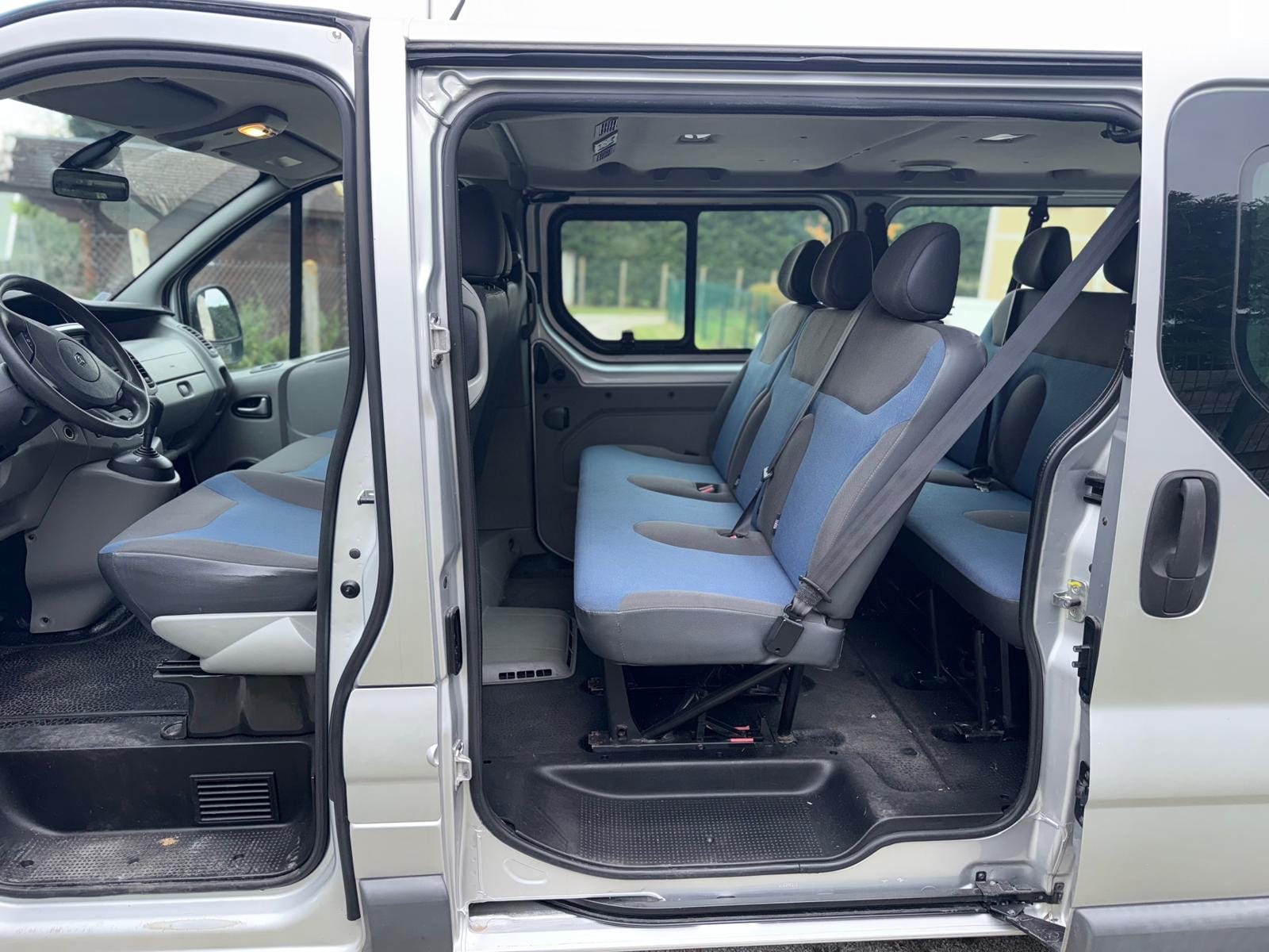 Renault Trafic 2.5 DCI avec GPS