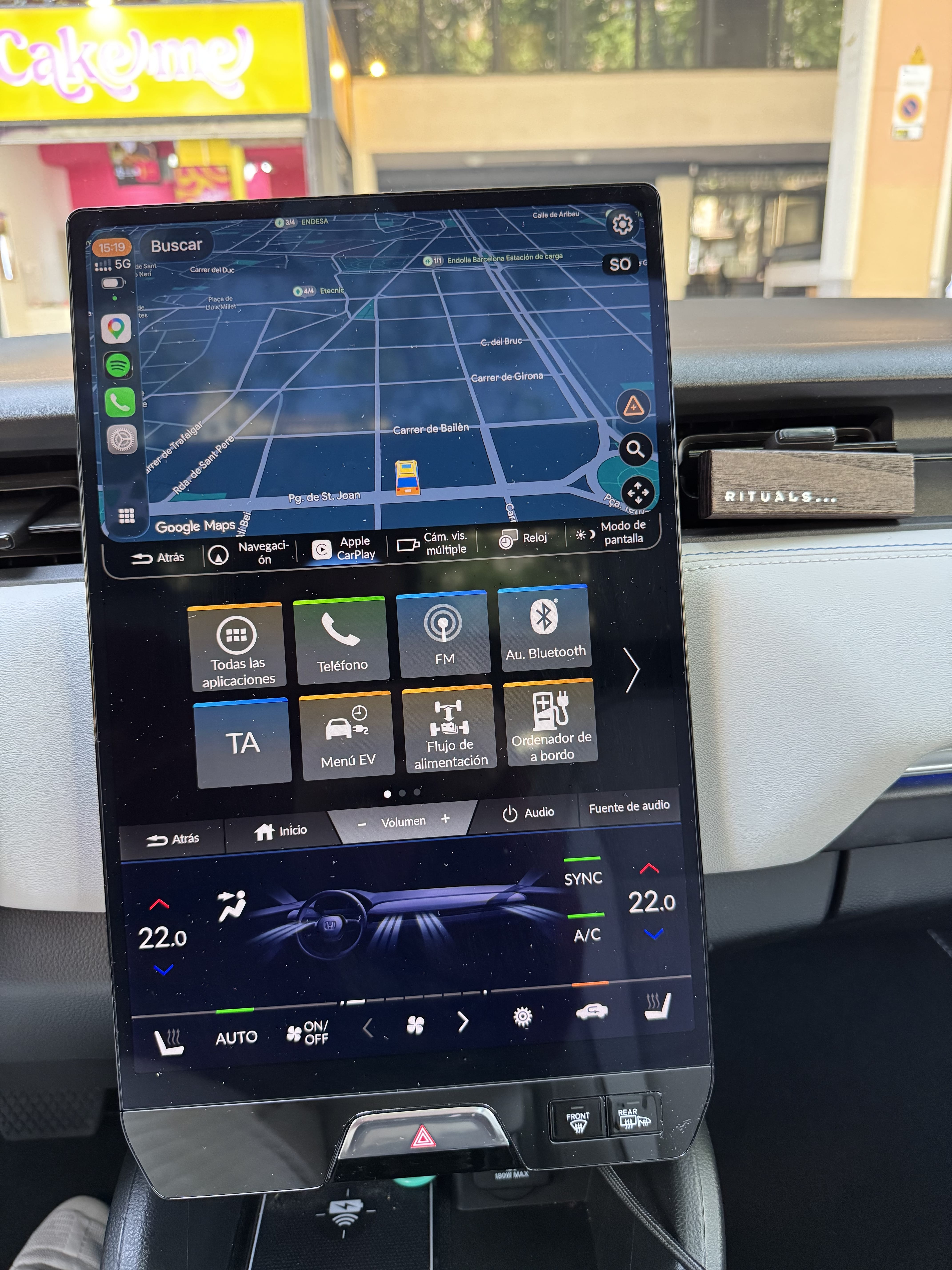Honda e:Ny1 con GPS