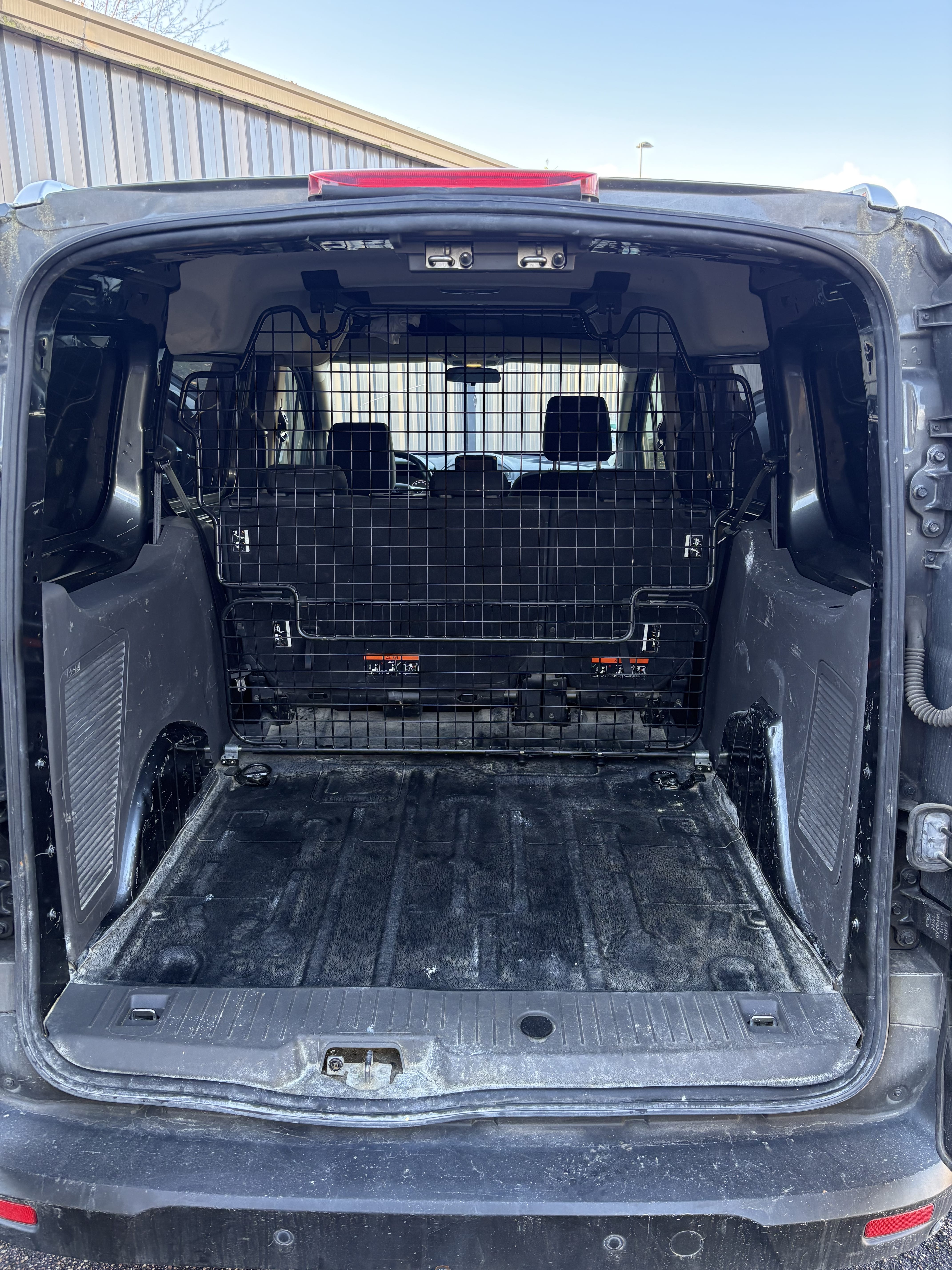 Ford Transit Connect Double Cabine avec Entrée audio / iPod