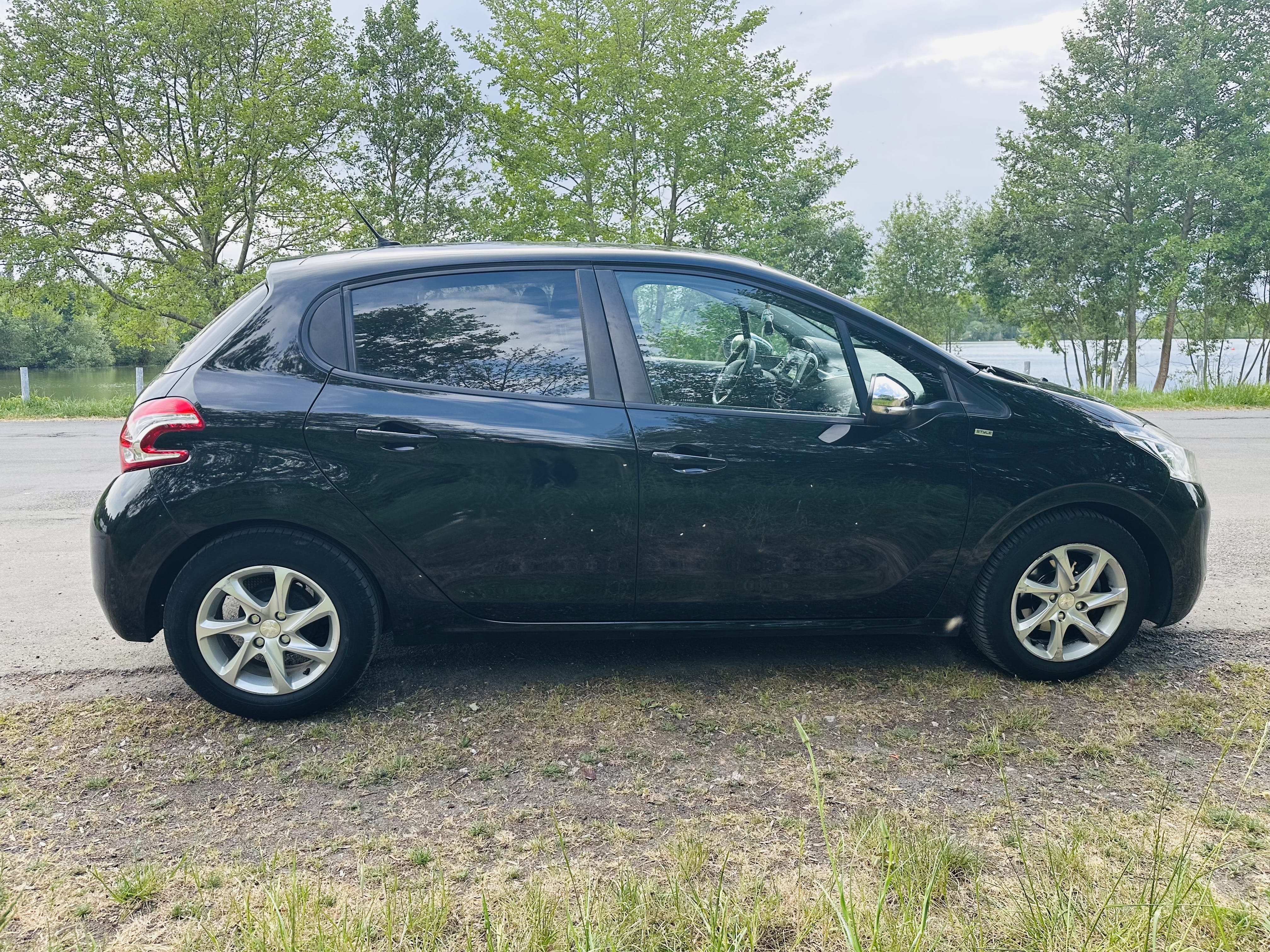 Peugeot 208 avec Régulateur de vitesse