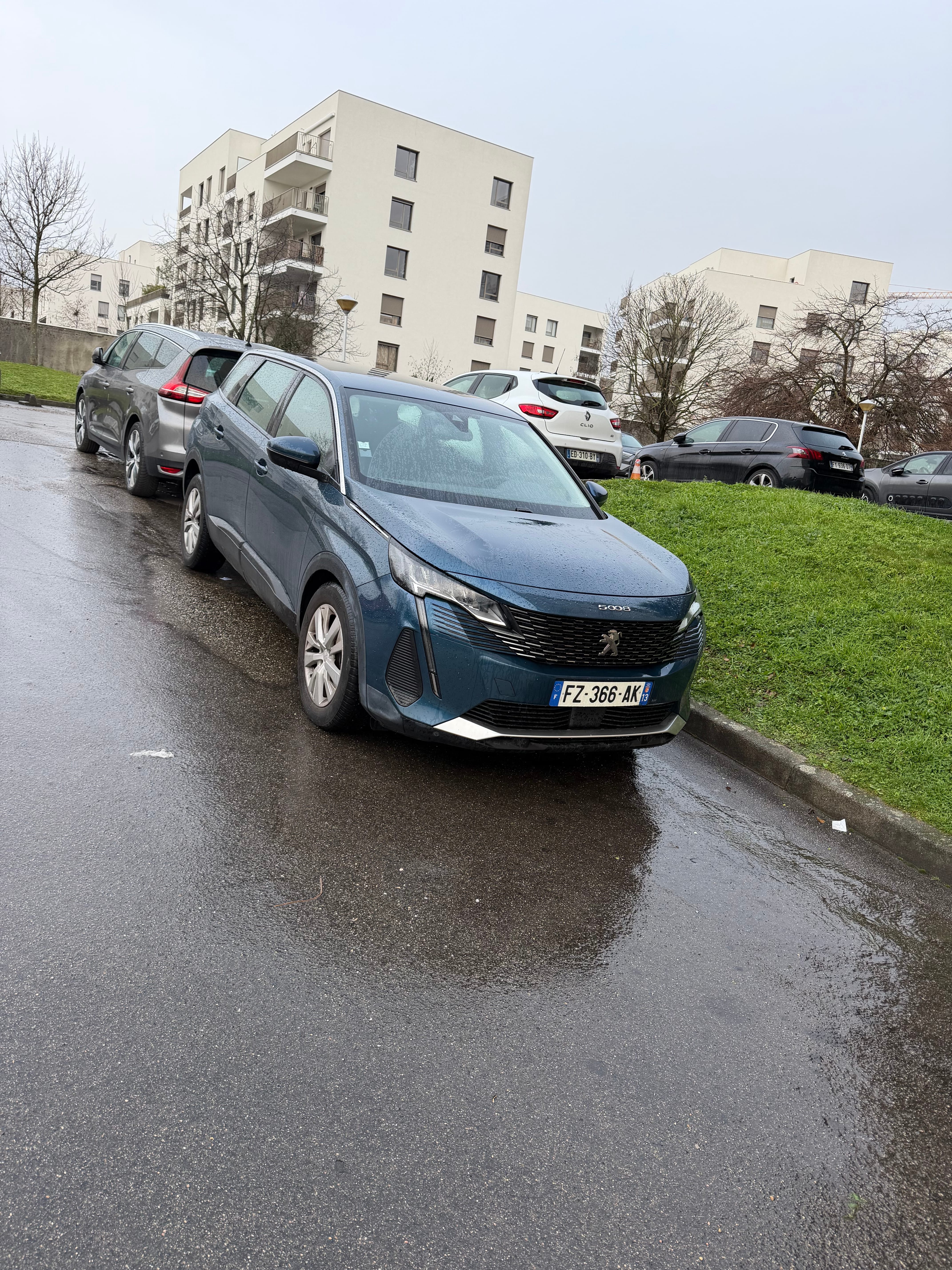 Peugeot 5008, 2021, Diesel, automatique, 7 places