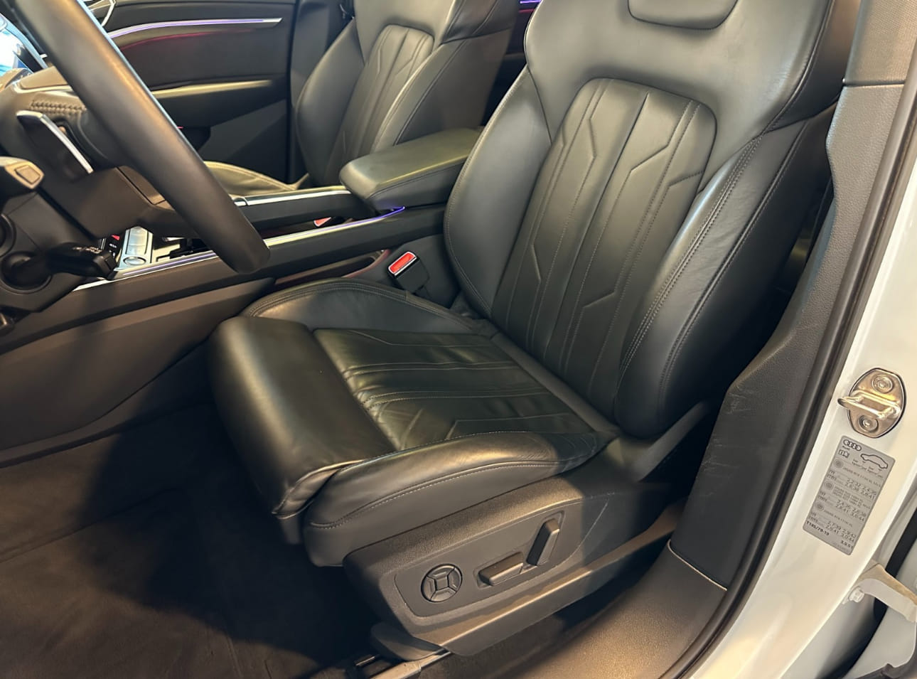 Audi e-tron med Cruisekontroll