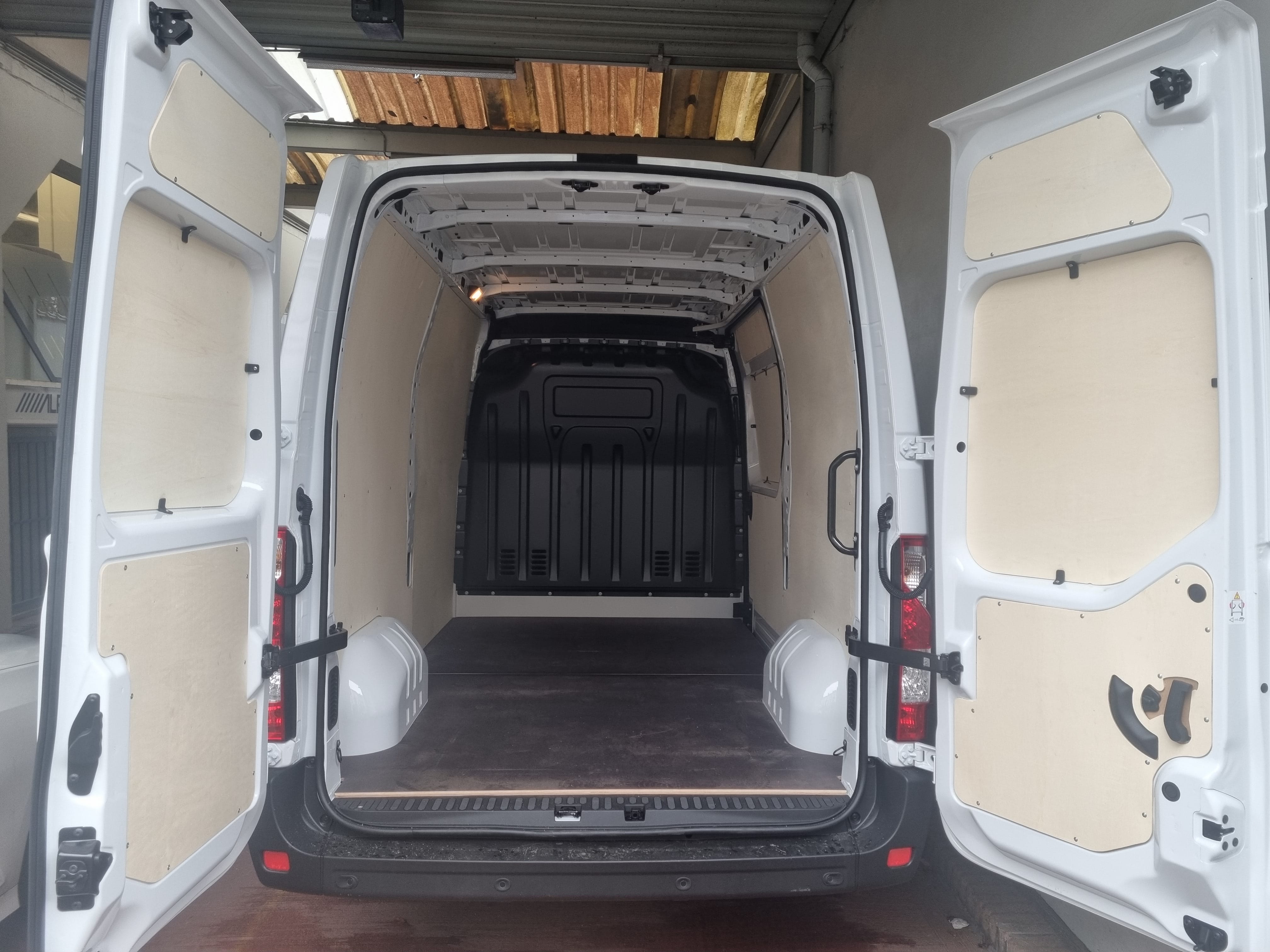 Renault Master avec Entrée audio / iPod