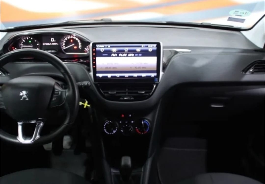 Peugeot 208 1.2 con Audio Bluetooth