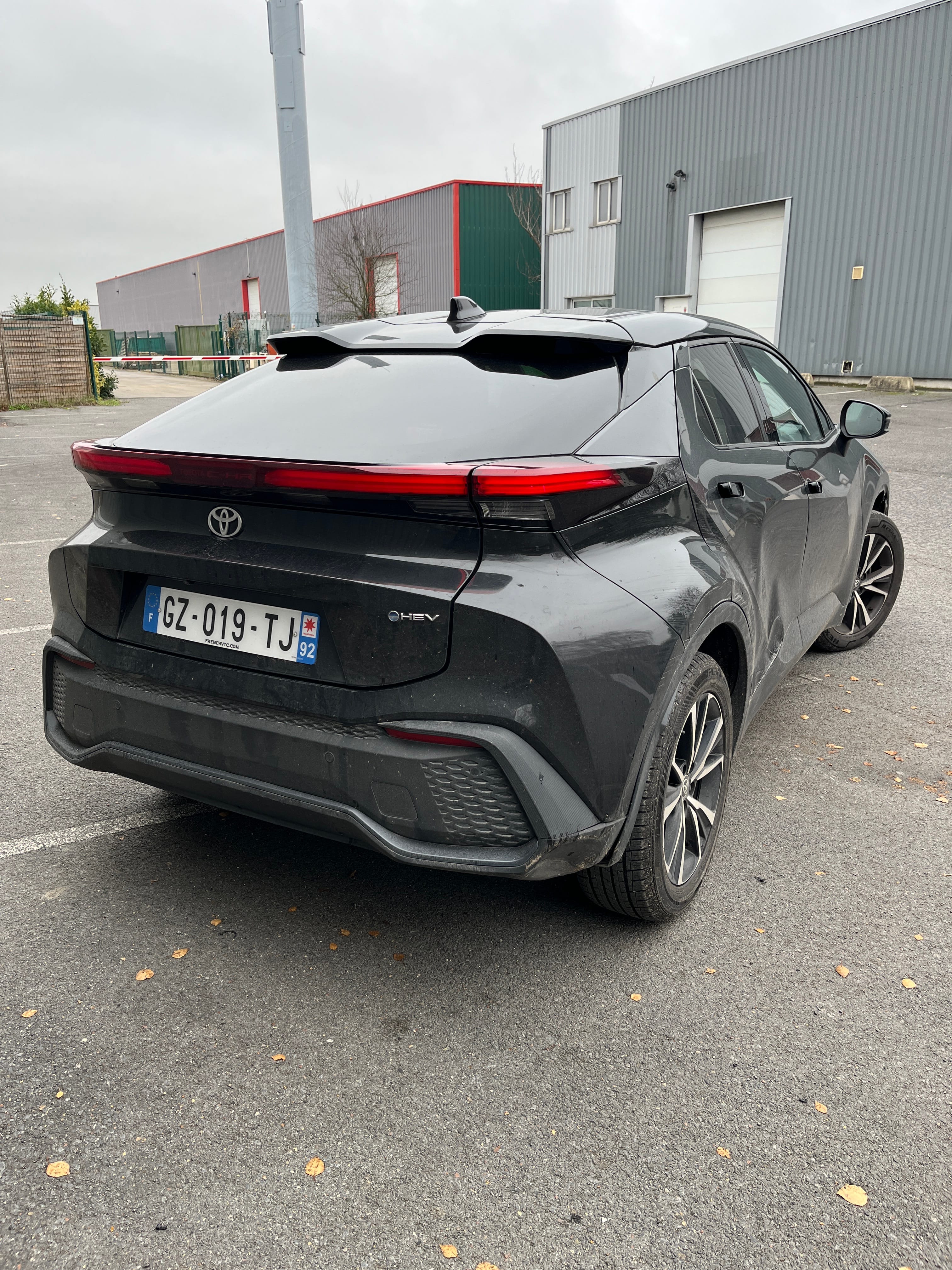 Toyota C-HR Hybrid avec GPS
