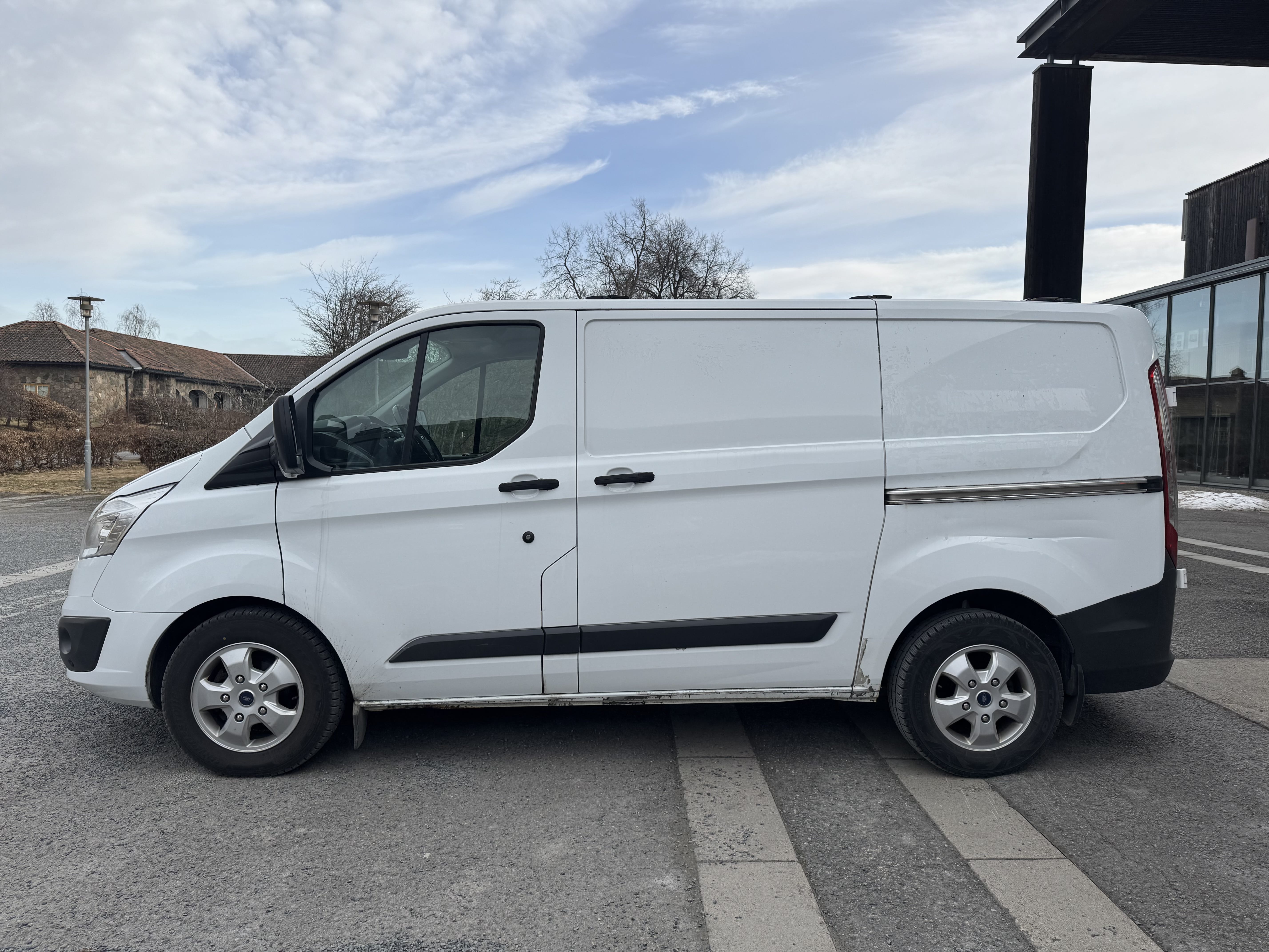 Ford Transit Varebil 2.0 med Babysete