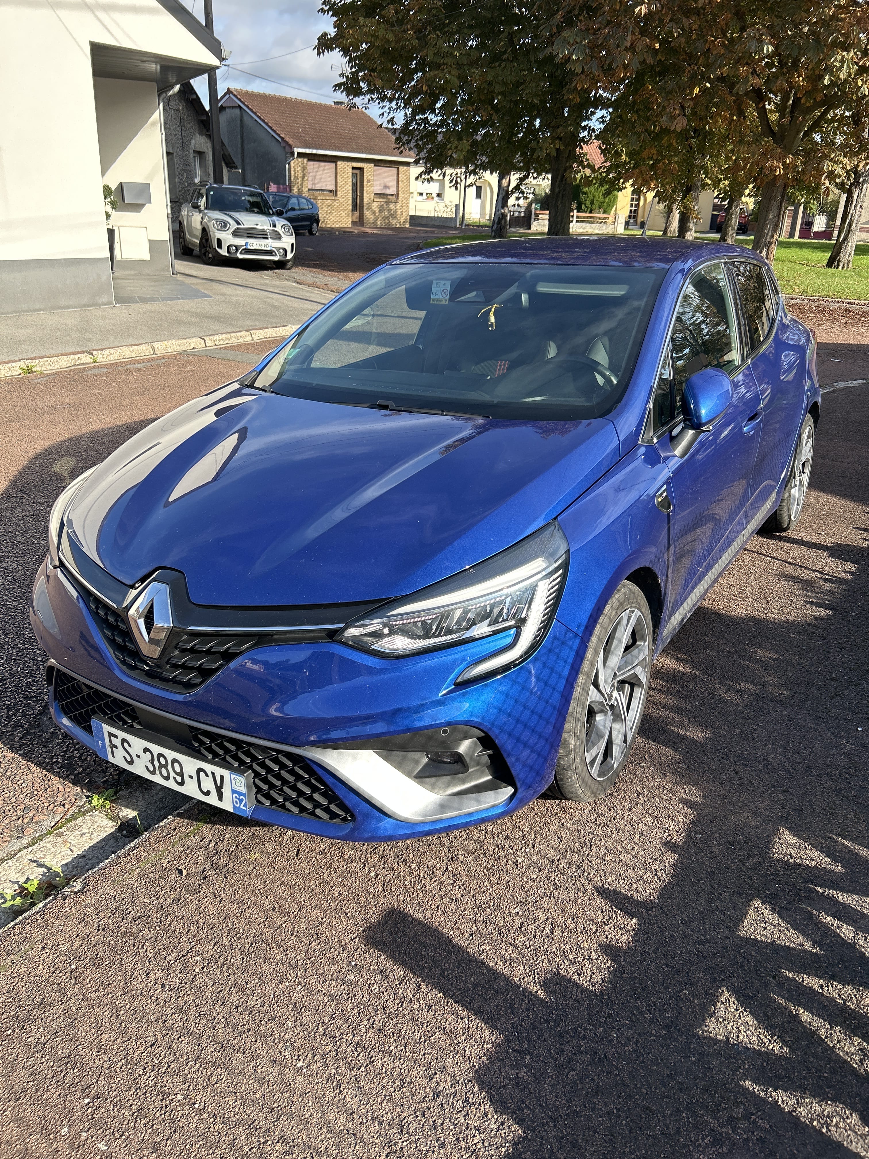 Renault Clio E-tech, 2020, Essence 98 / Électrique (hybride), automatique