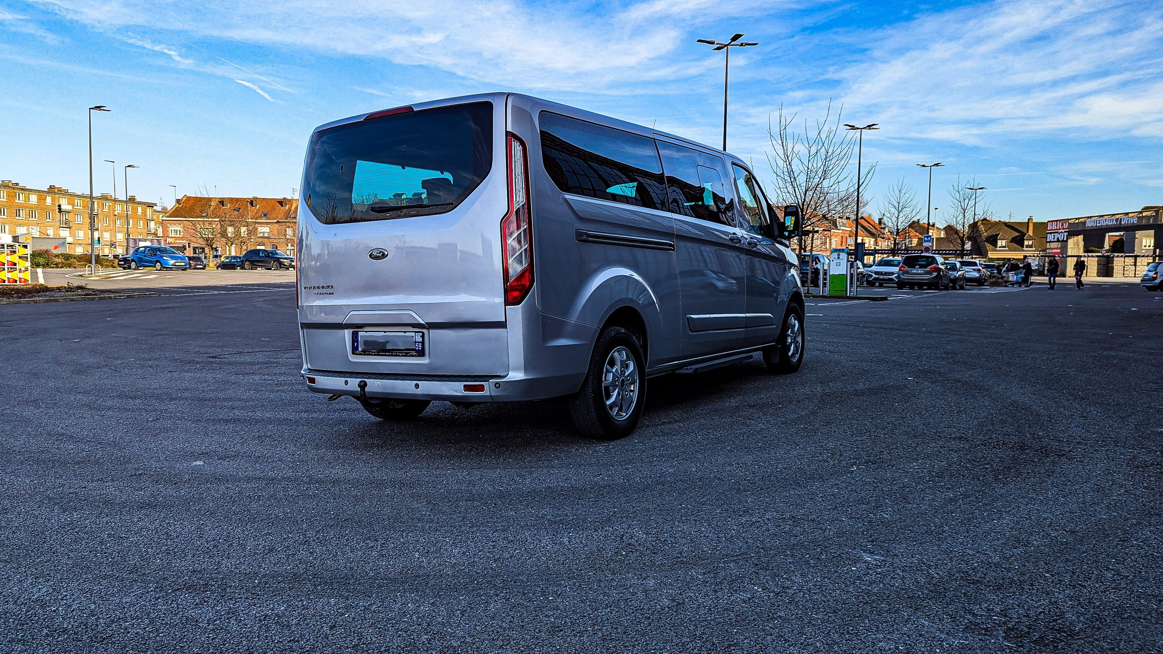 Ford Tourneo Custom 2.2 DTCI 125 CH 9 PLACES GRAND COFFRE avec Régulateur de vitesse