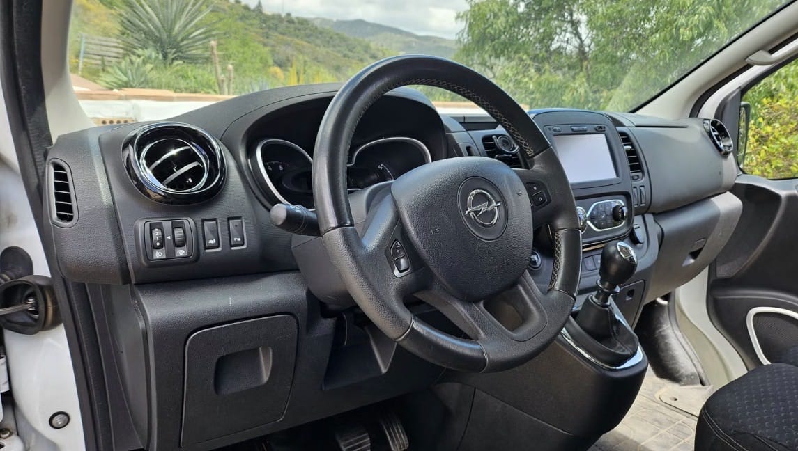 Opel Vivaro med Bluetooth audio