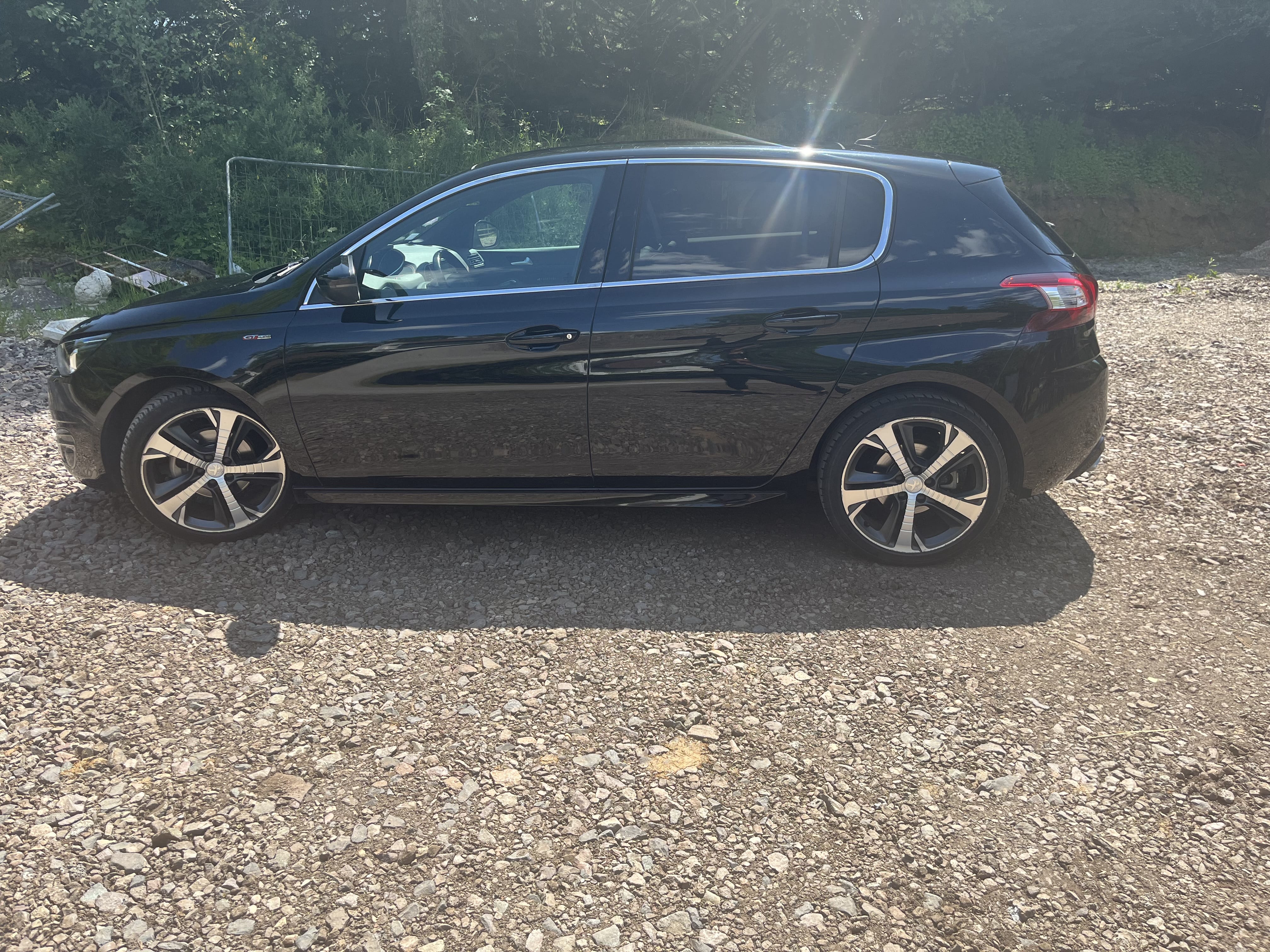 Peugeot 308 1.2 GT LINE avec Climatisation