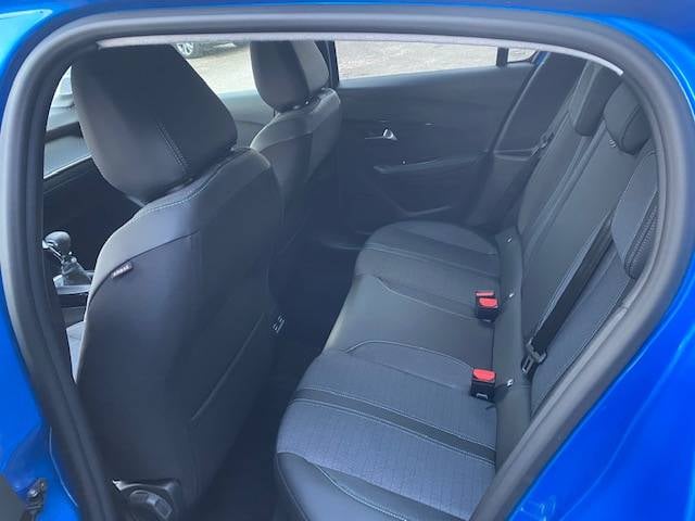 Peugeot 208 Puretech 100 S&S Allure 5portes avec Audio Bluetooth