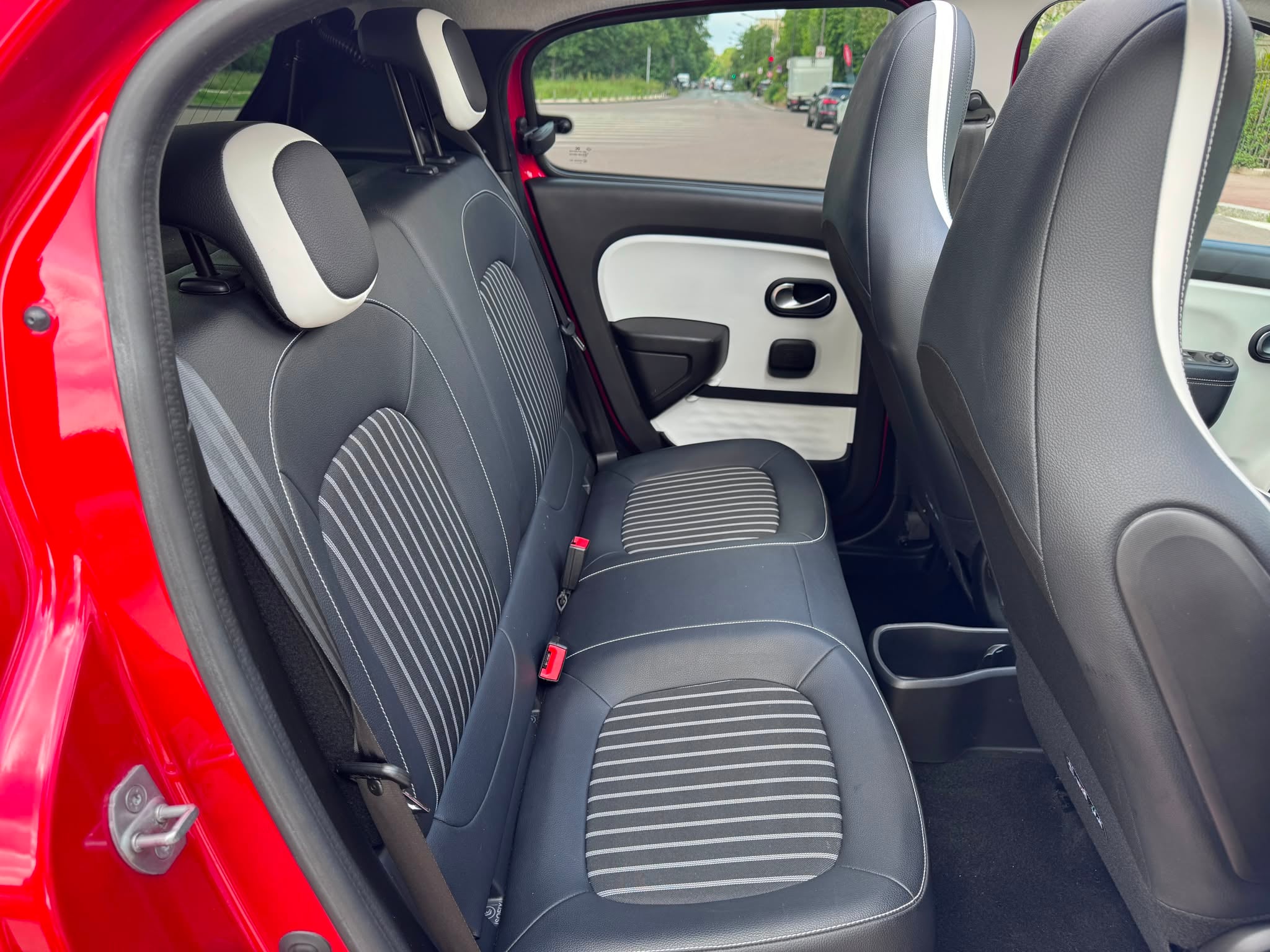 Renault Twingo III avec Apple CarPlay