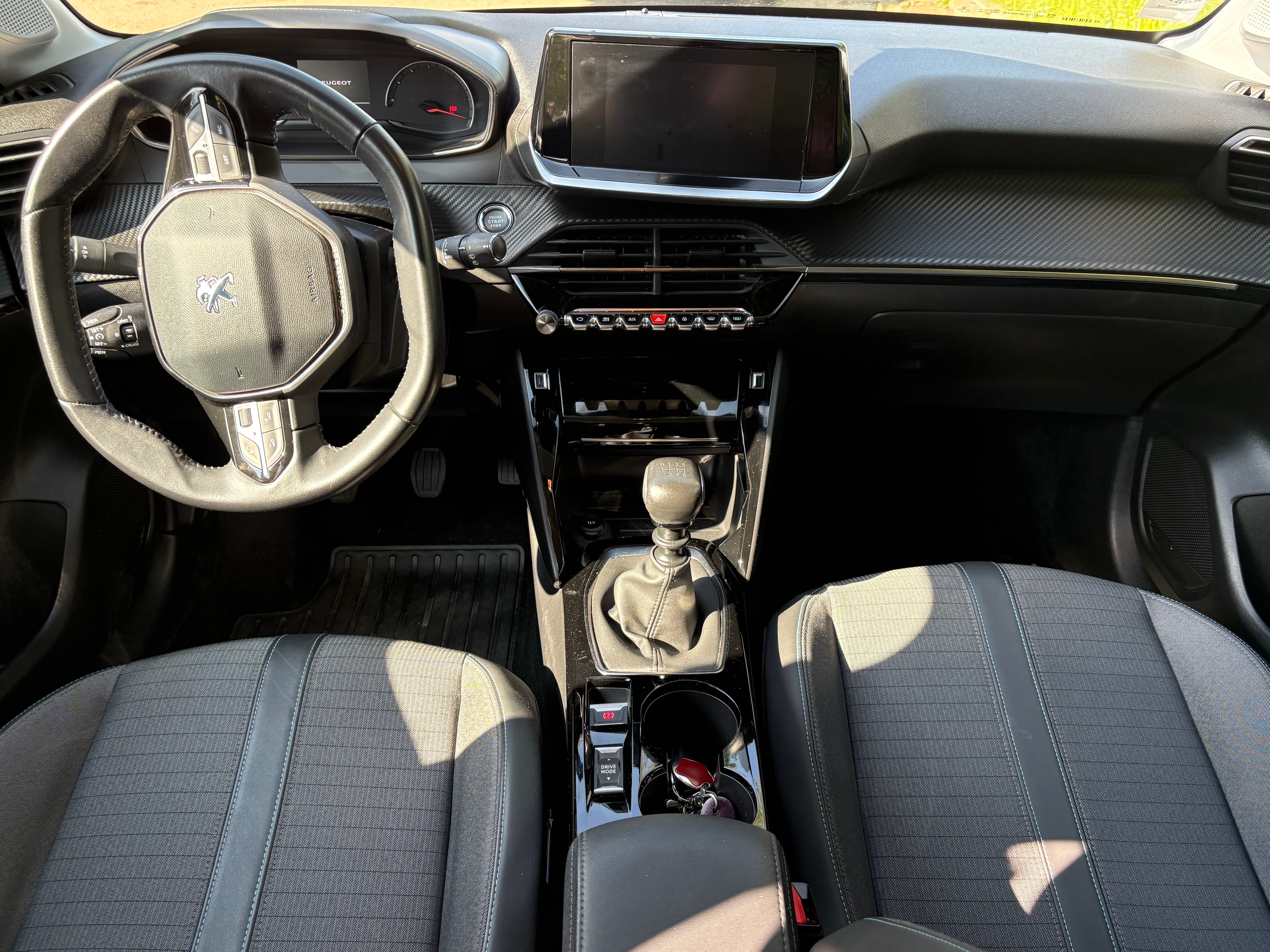 Peugeot 208 208 Allure 15.000kms! avec Autoradio