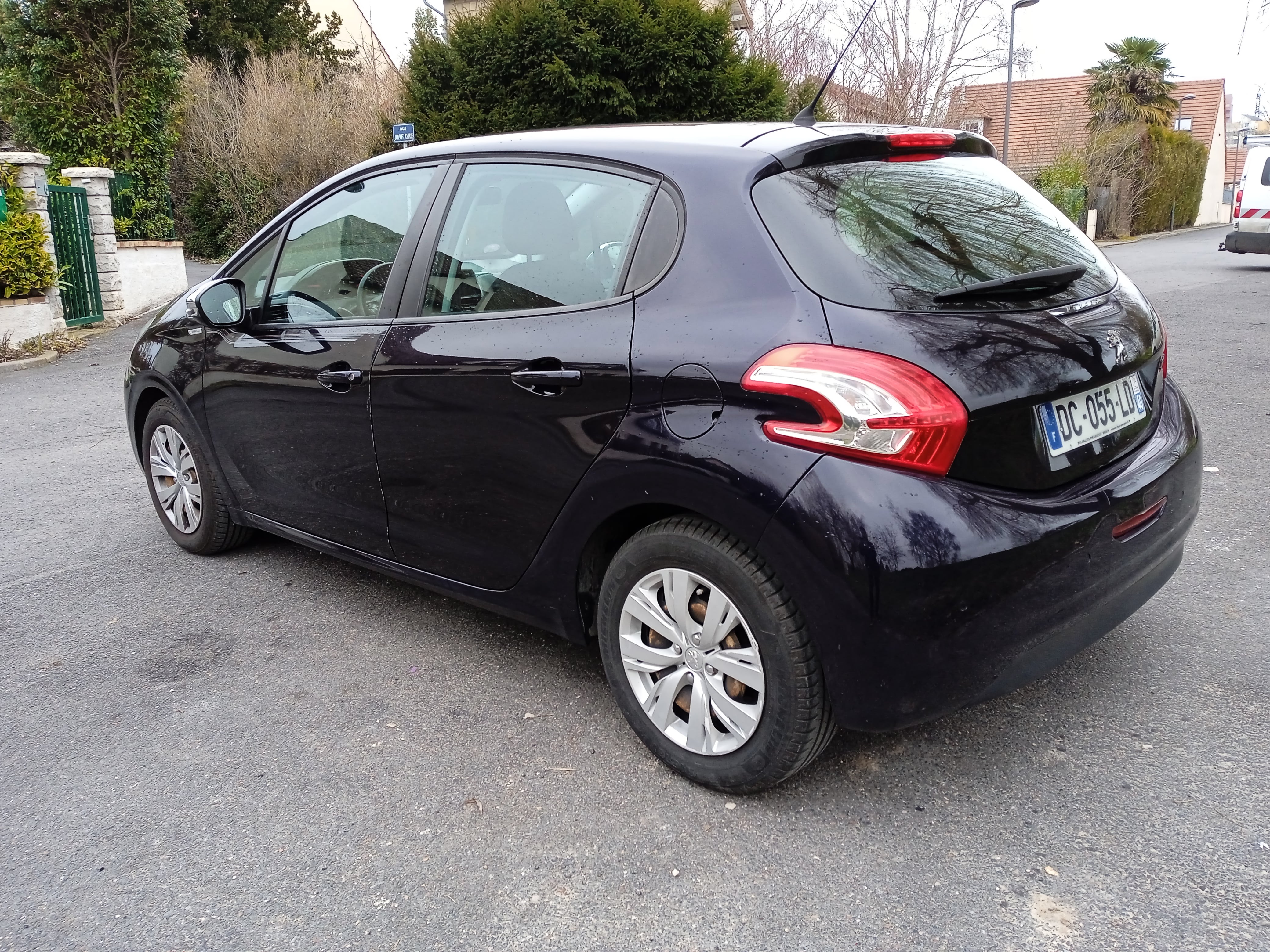 Peugeot 208 avec GPS