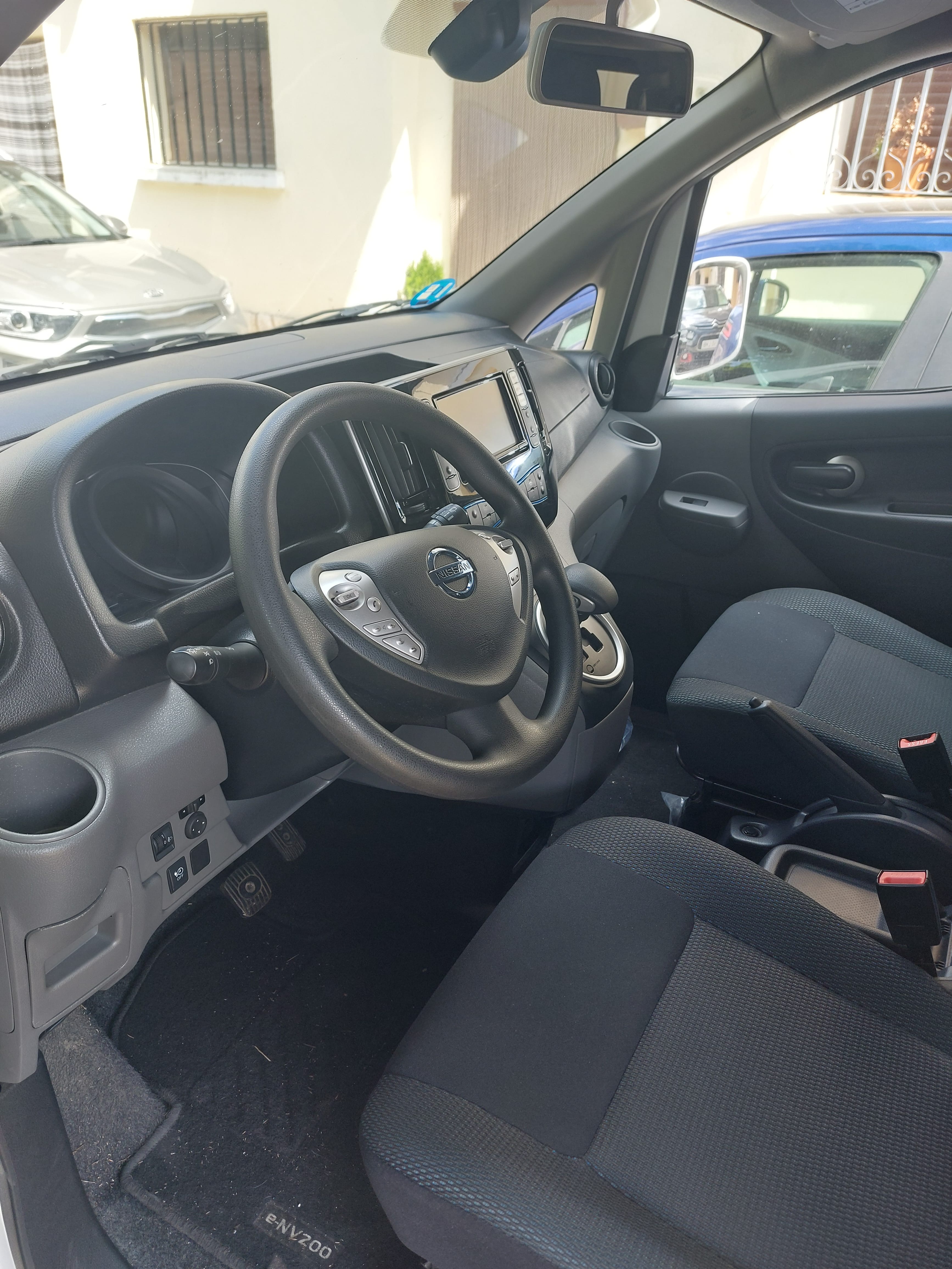 Nissan e-NV200 Evalia con Silla infantil
