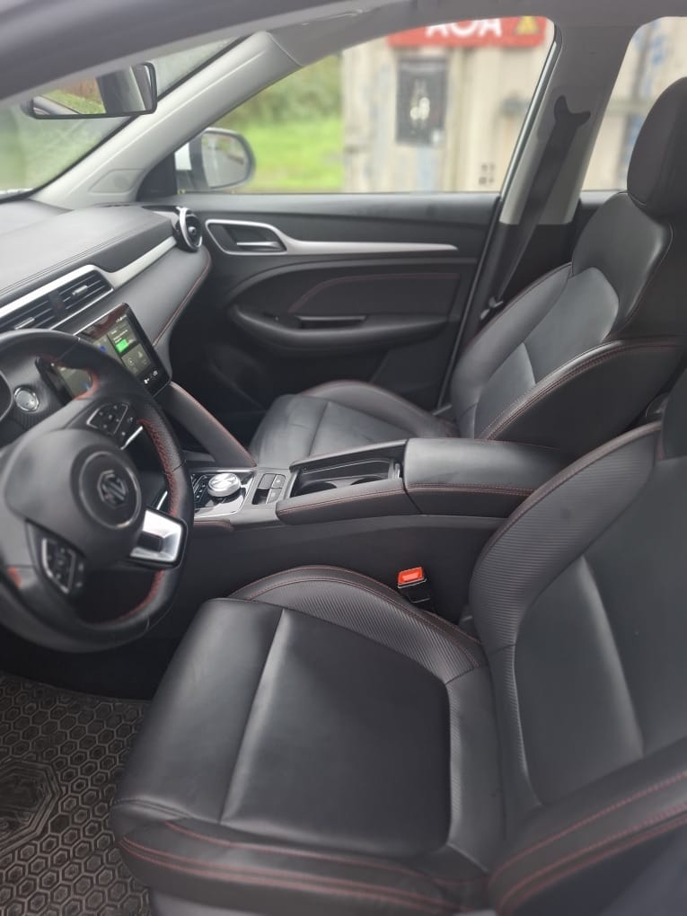 MG ZS EV med Cruisekontroll