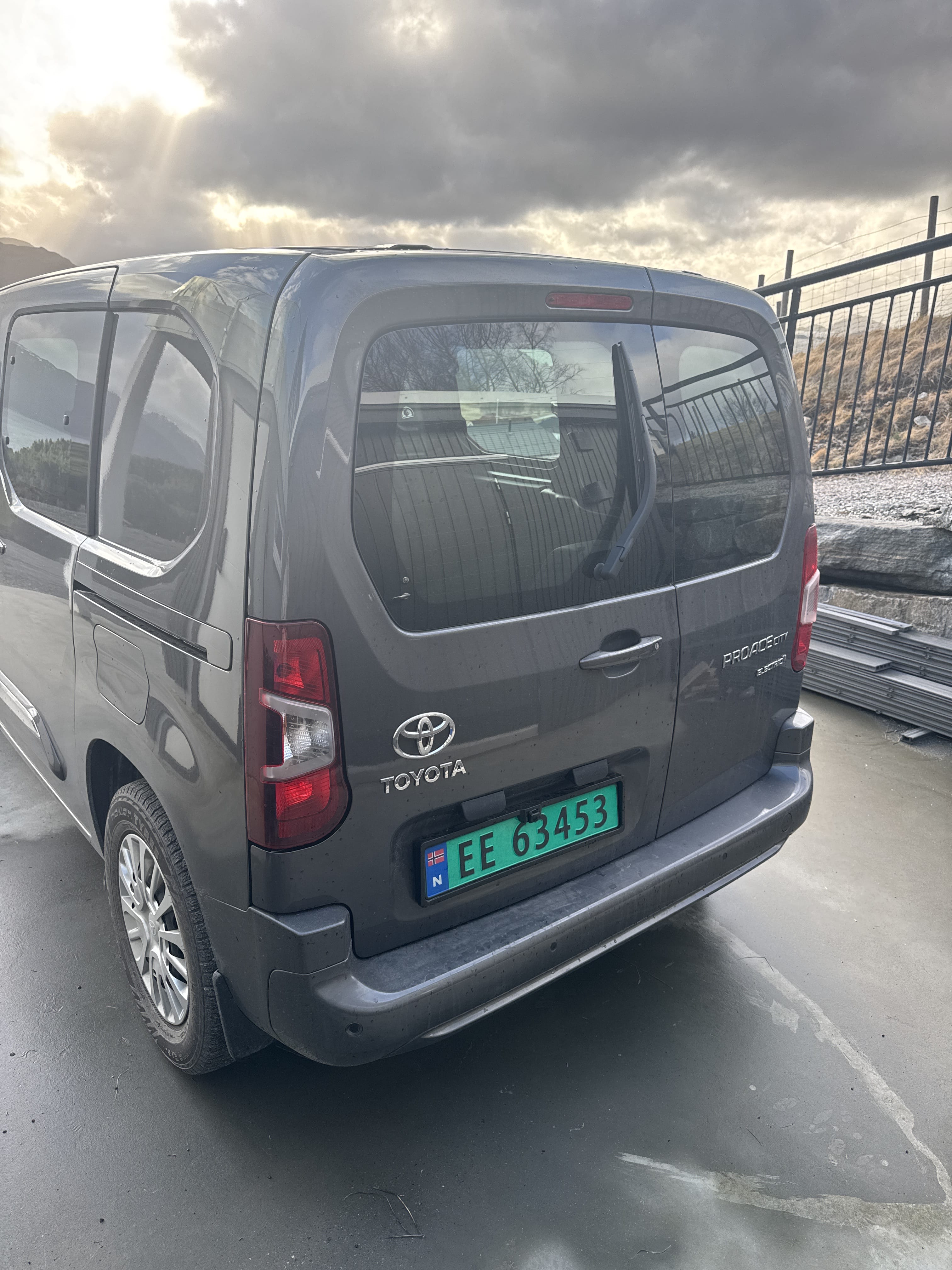 Toyota Proace City Electric med Ryggekamera