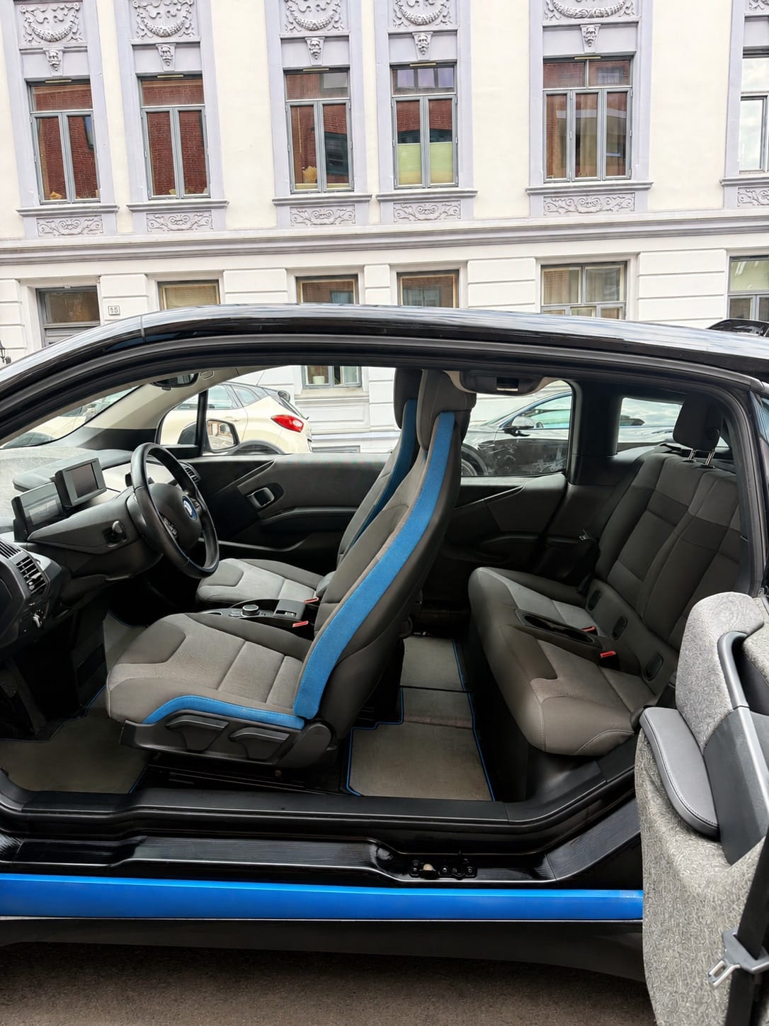 BMW i3 with GPS