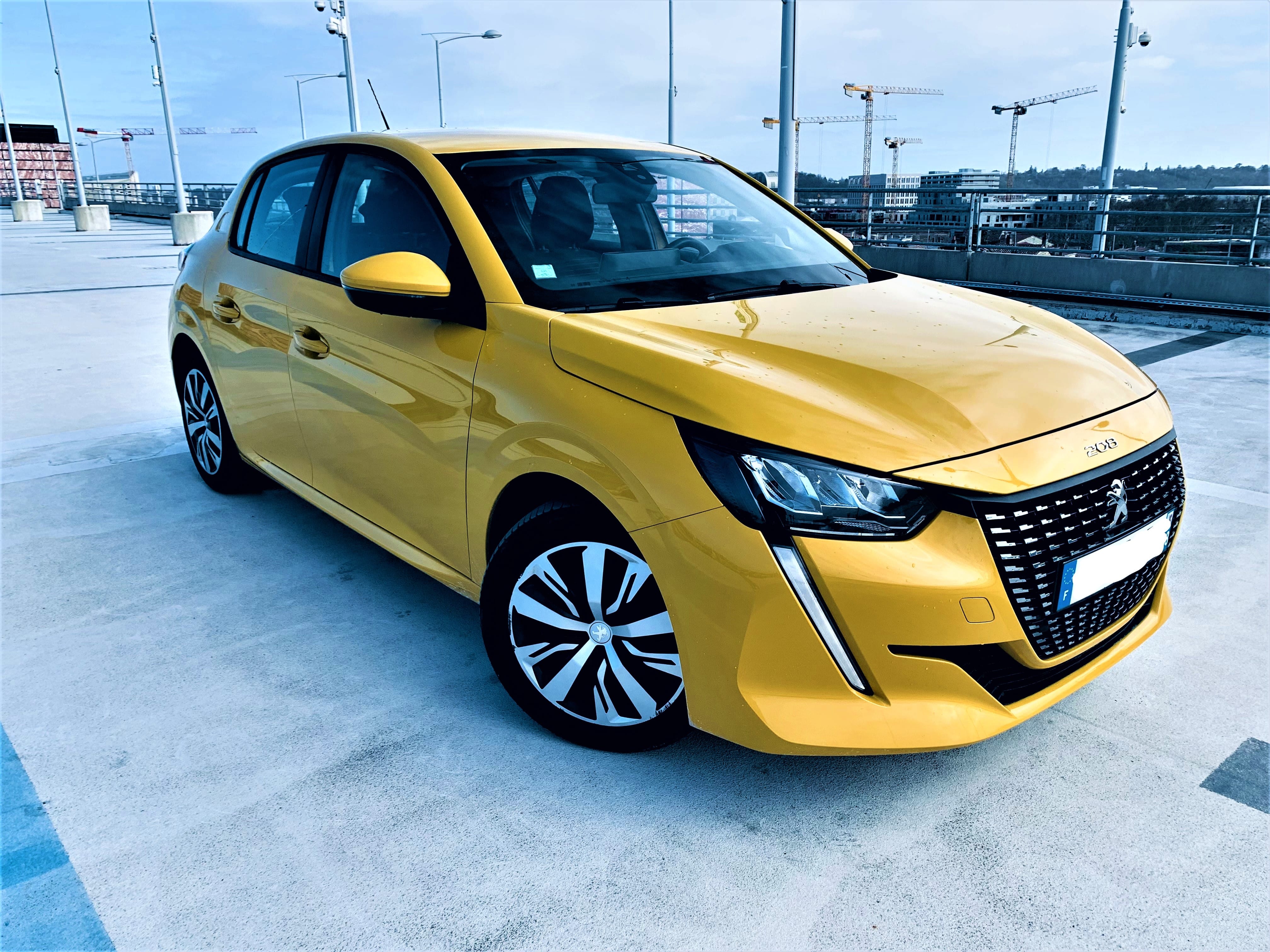 Peugeot 208 II Active 5 portes (Gare de Bordeaux) 023, 2020, Essence 95