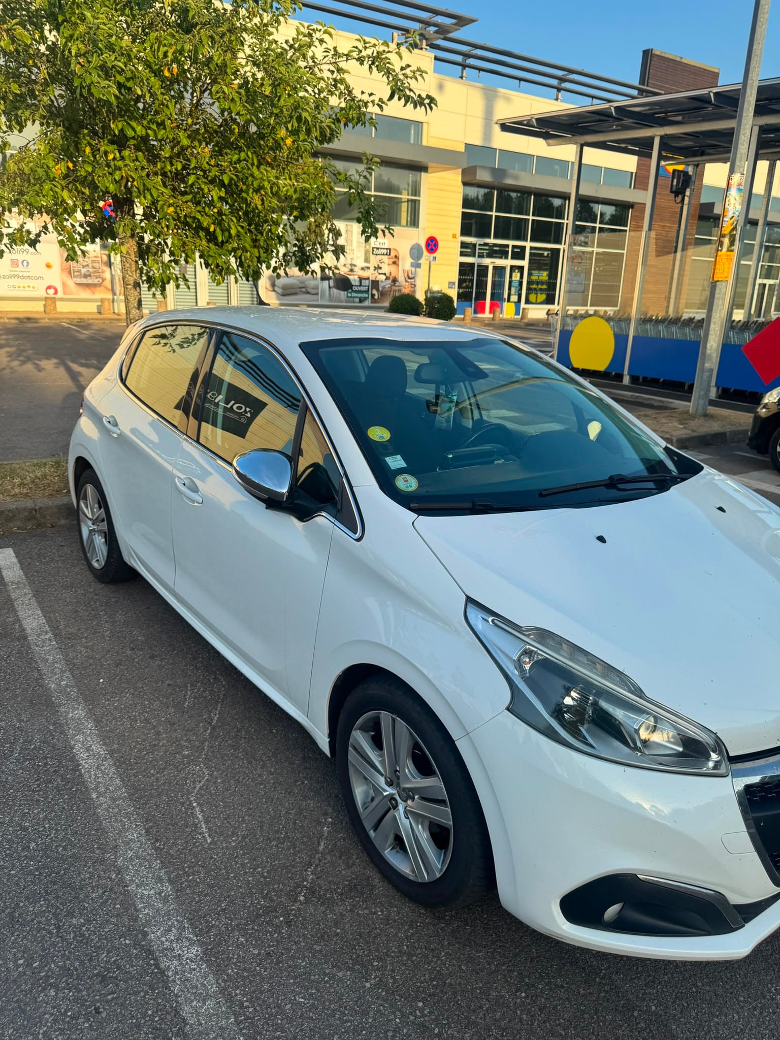 Peugeot 208 avec Climatisation