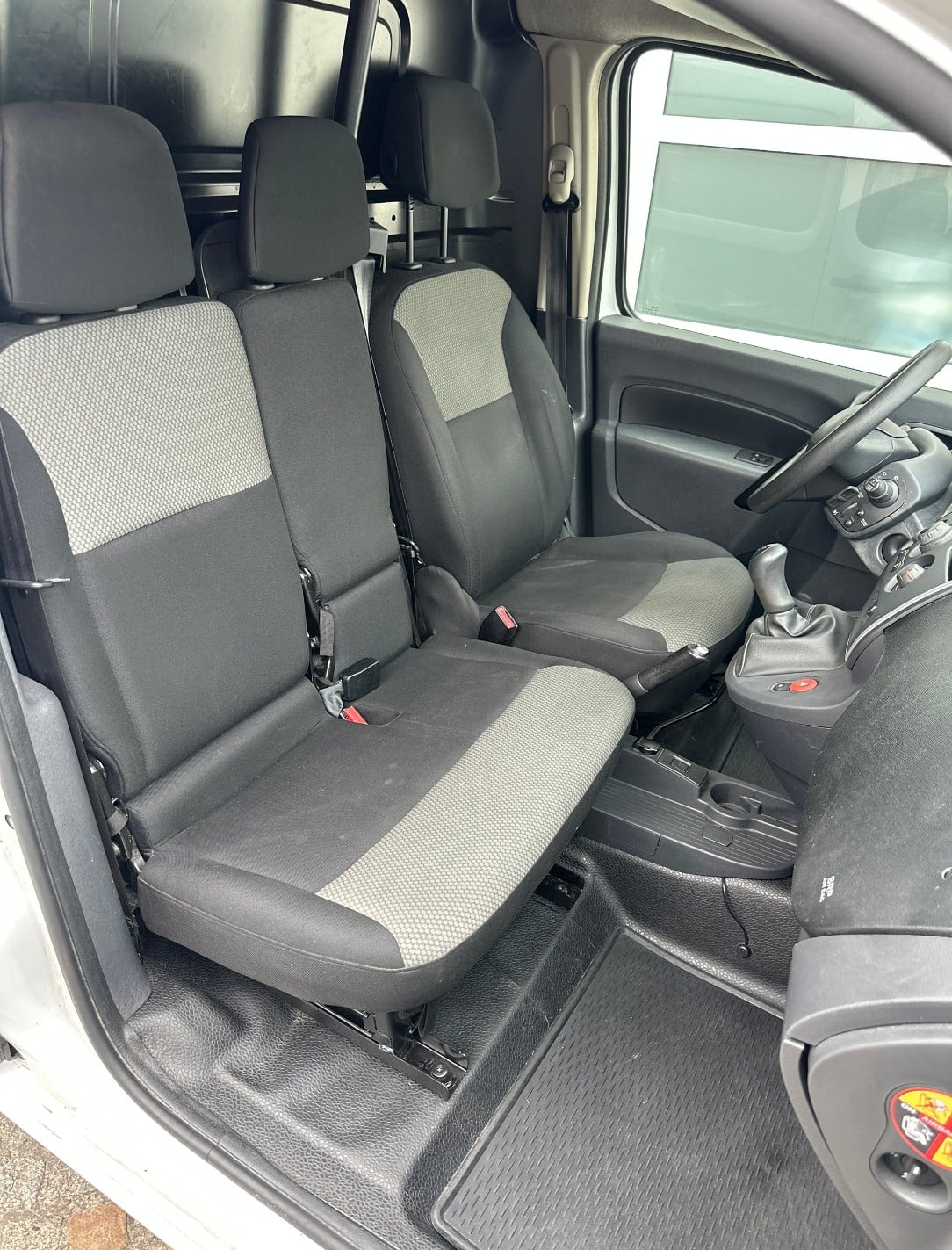 Renault Kangoo Express 1,5 dci 90 avec galerie avec Port USB