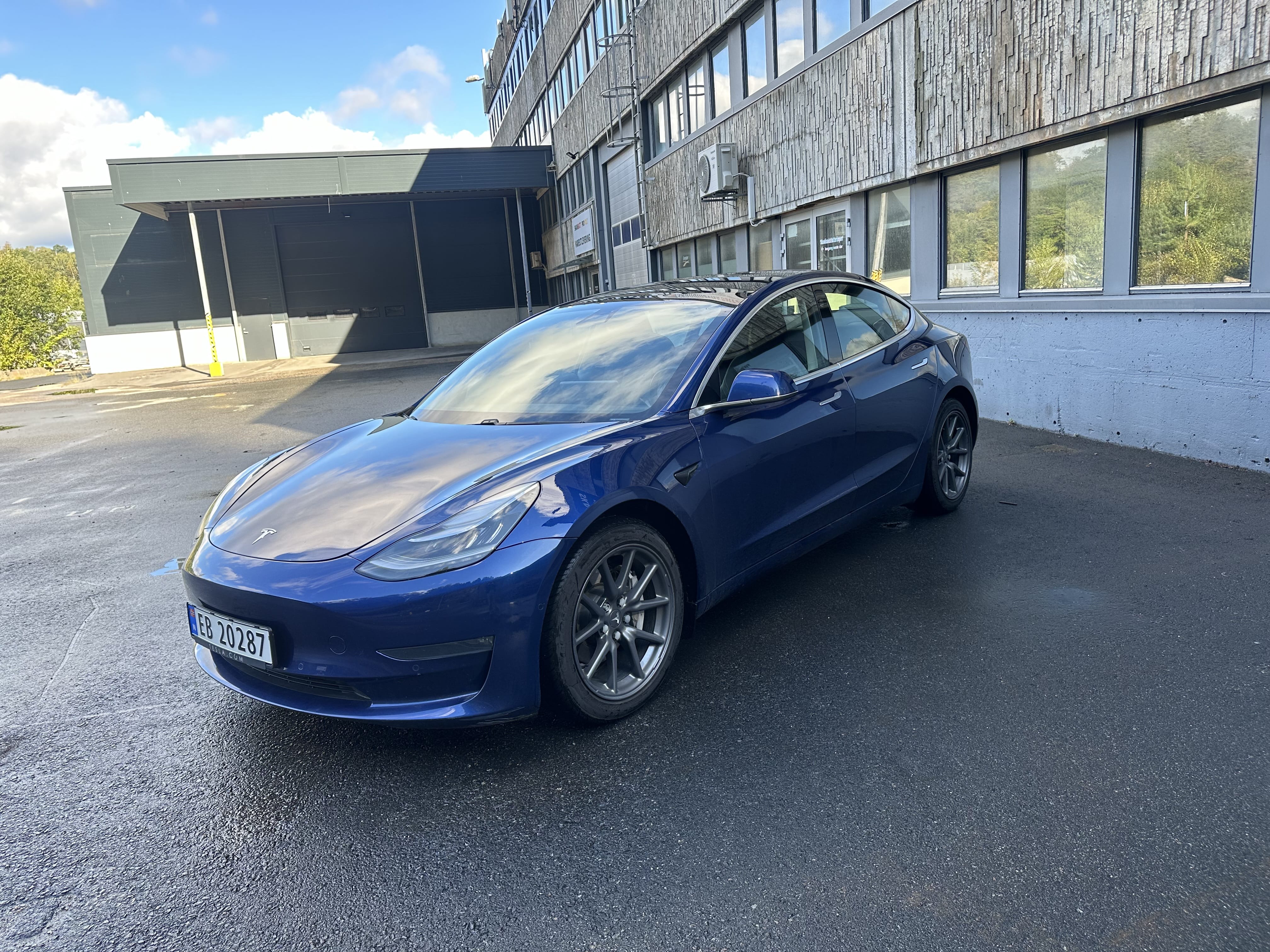 Tesla Model 3 Long Range med Aircondition