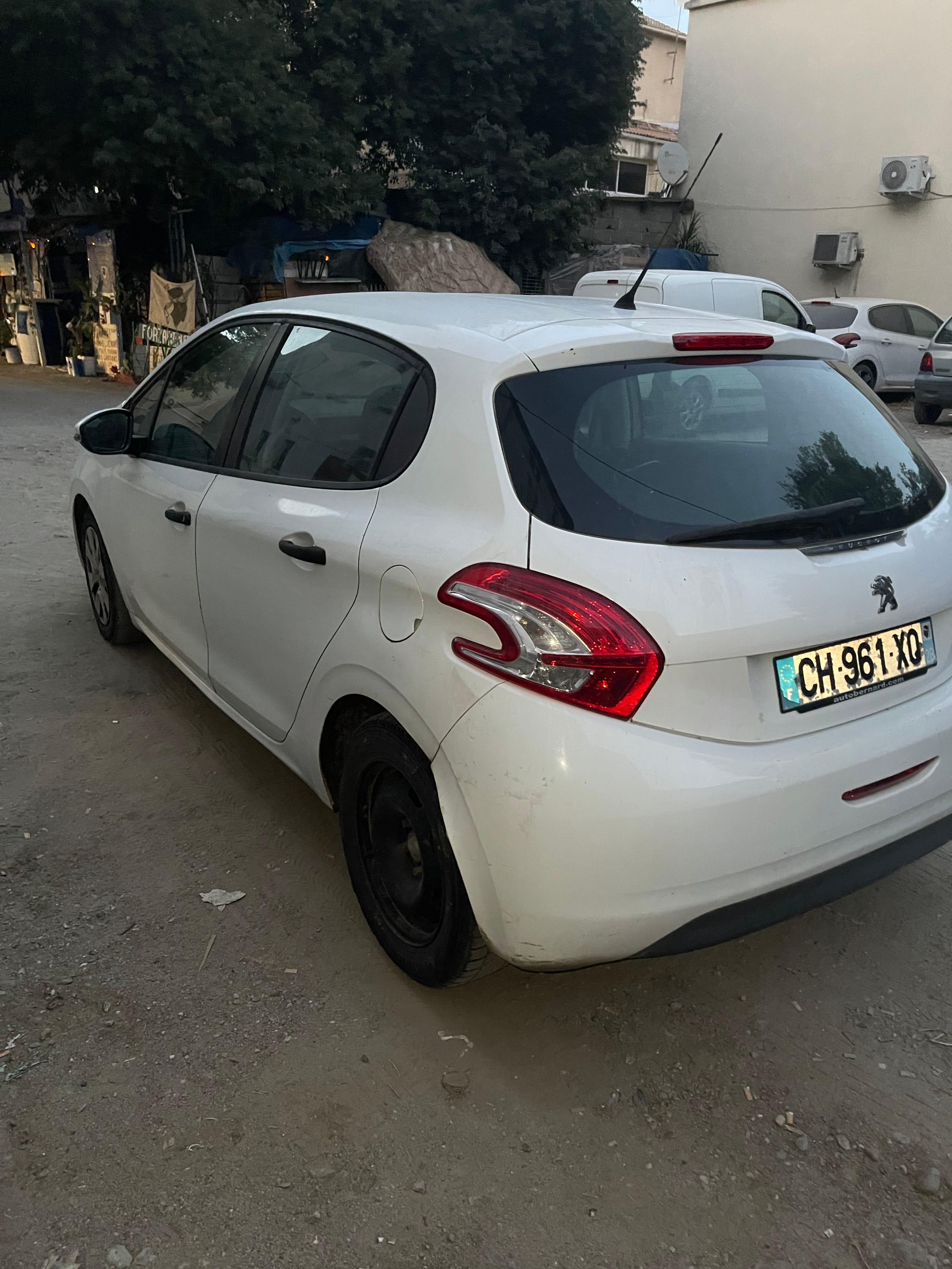 Peugeot 208 Société avec Régulateur de vitesse