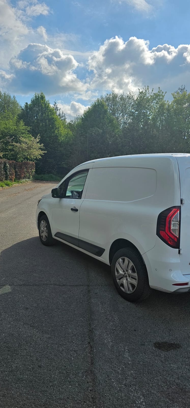 Renault Kangoo Van 1.3 TCe 130 with GPS