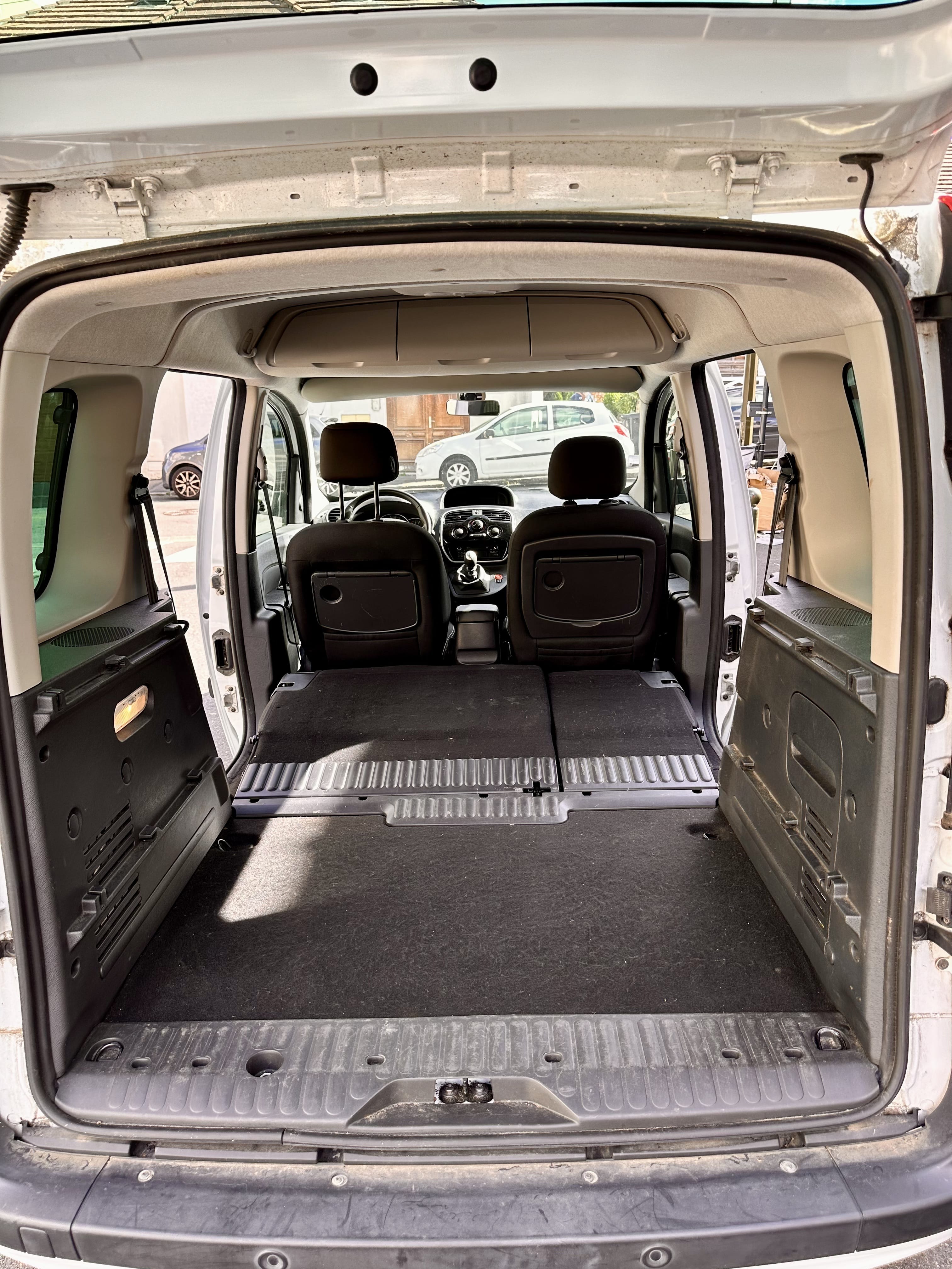 Renault Kangoo avec Attelage