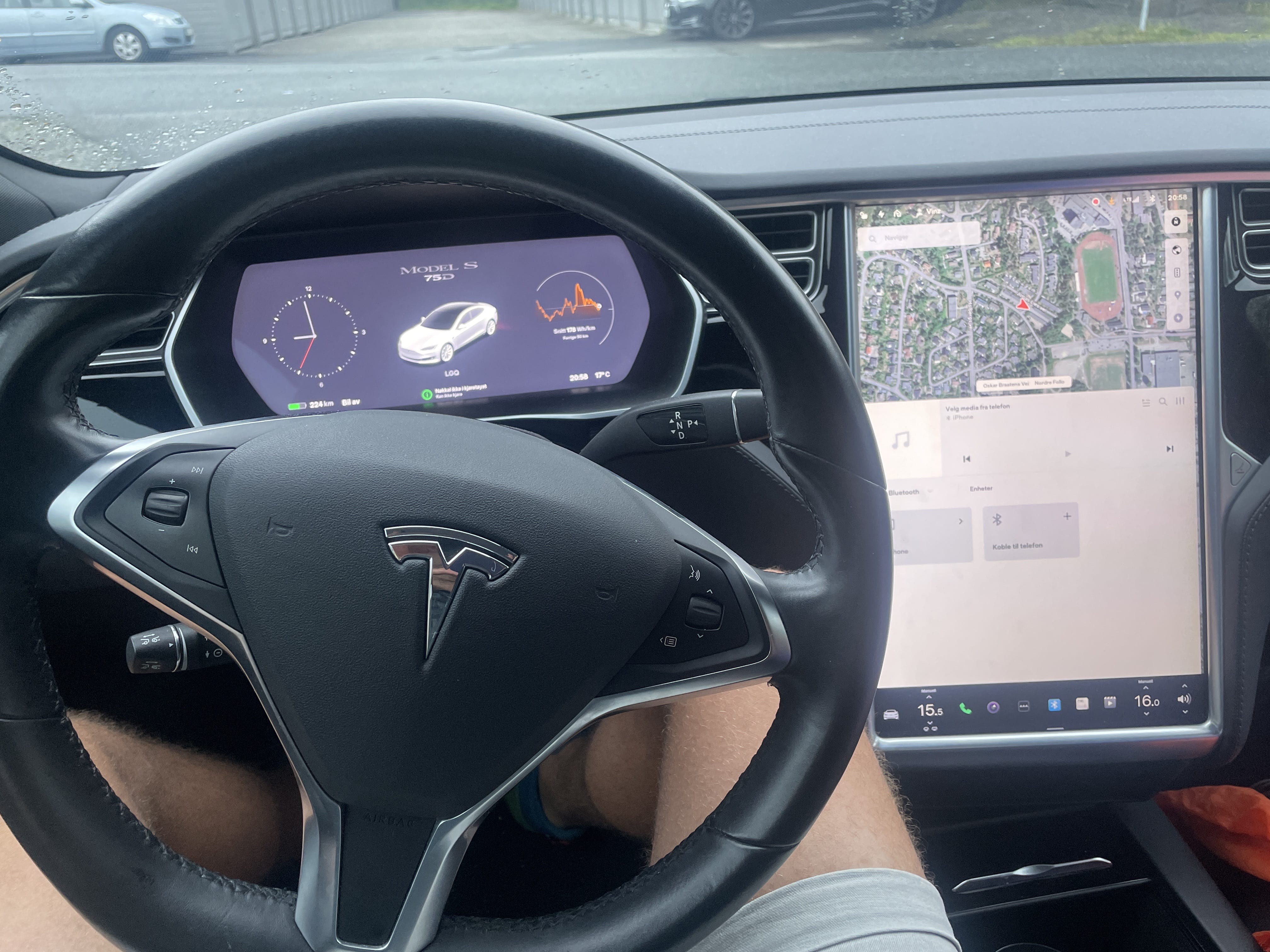 Tesla Model S 75D med Cruisekontroll