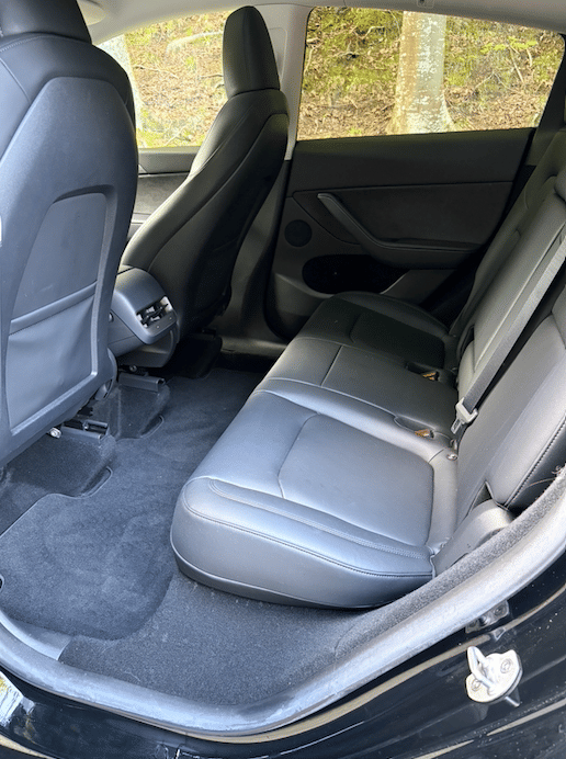 Tesla Model Y Performance med GPS