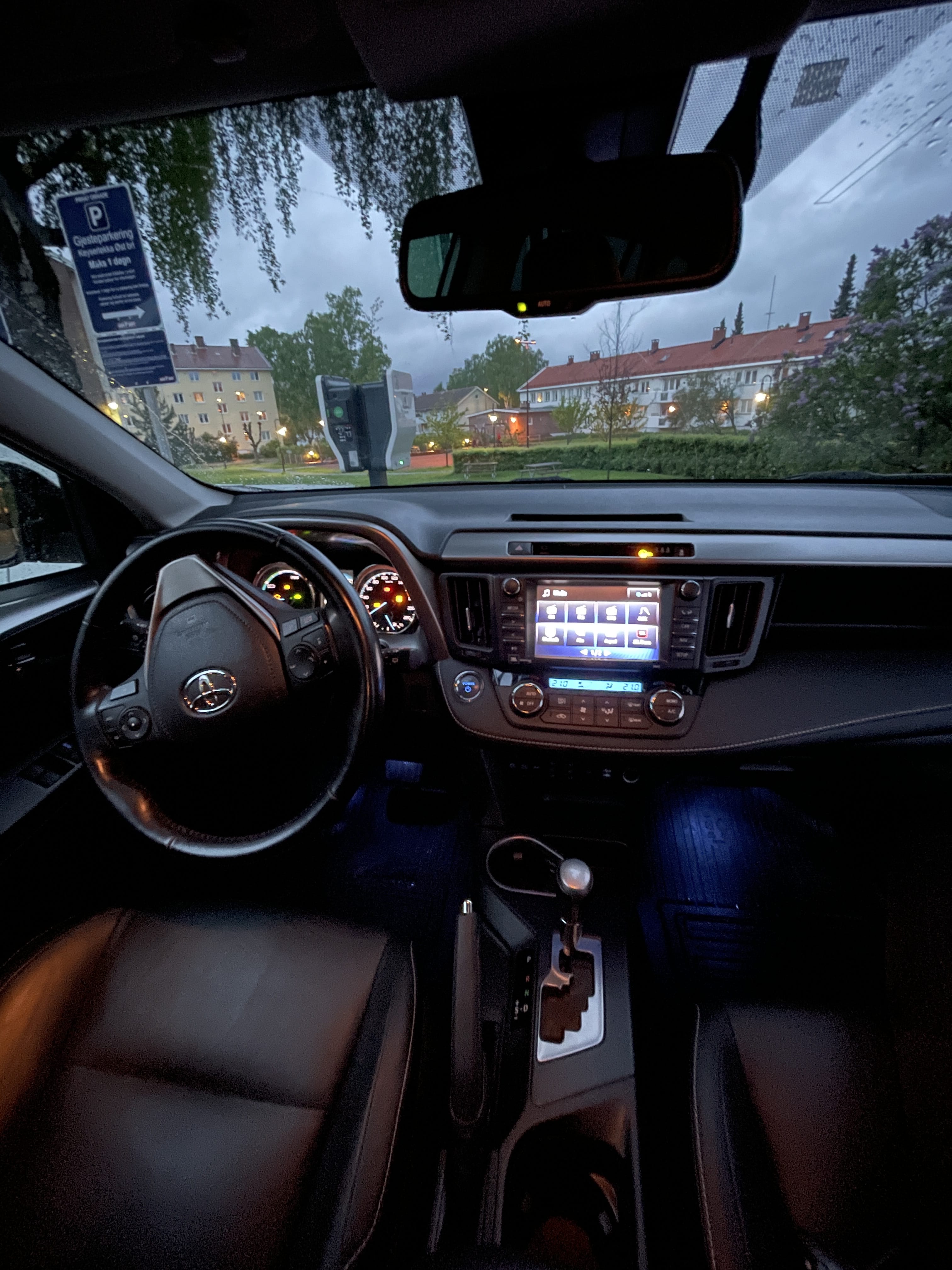 Toyota RAV4 Hybrid med GPS