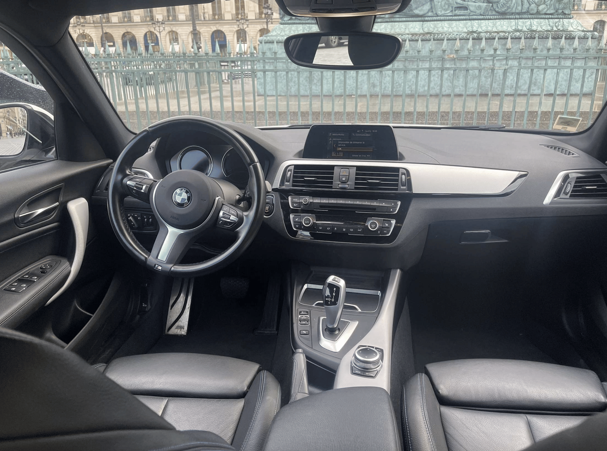BMW Série 1 avec GPS