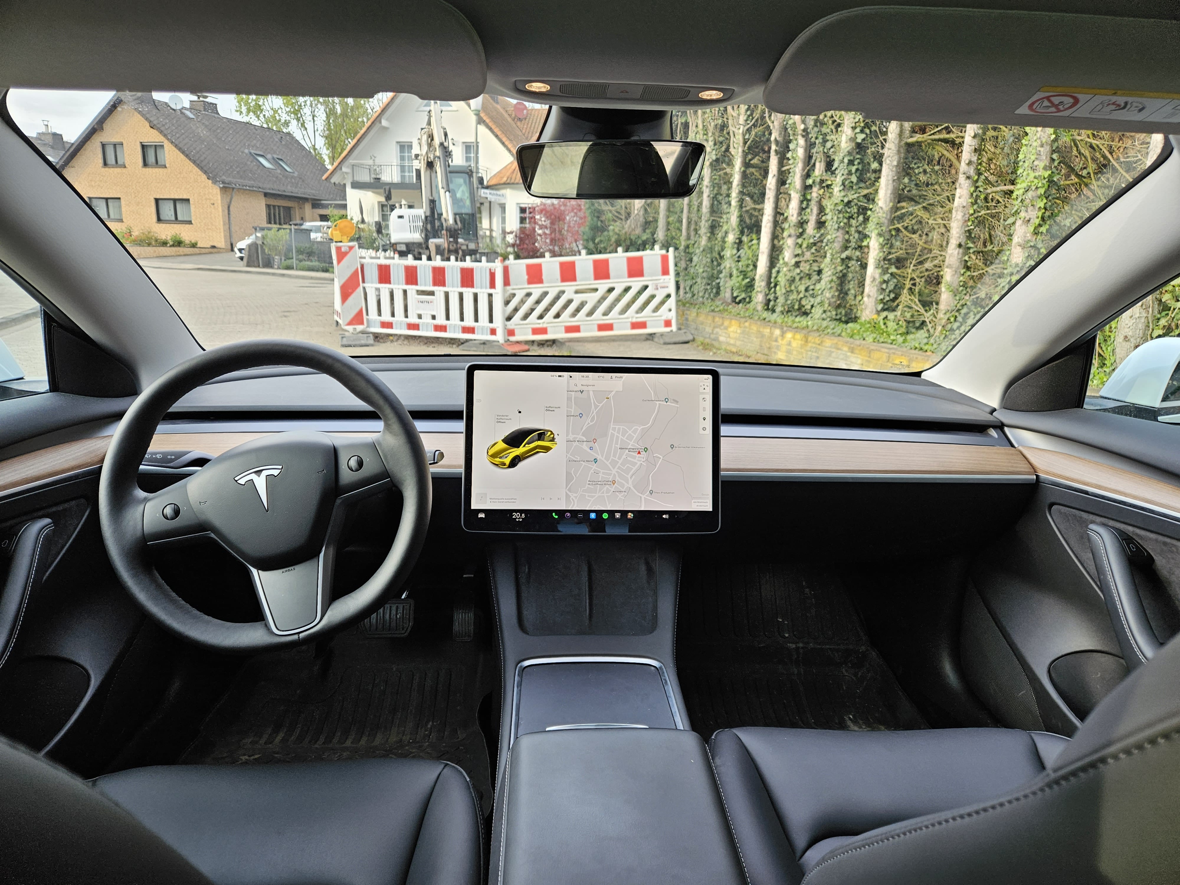 Tesla Model 3 Long Range mit Dashcam