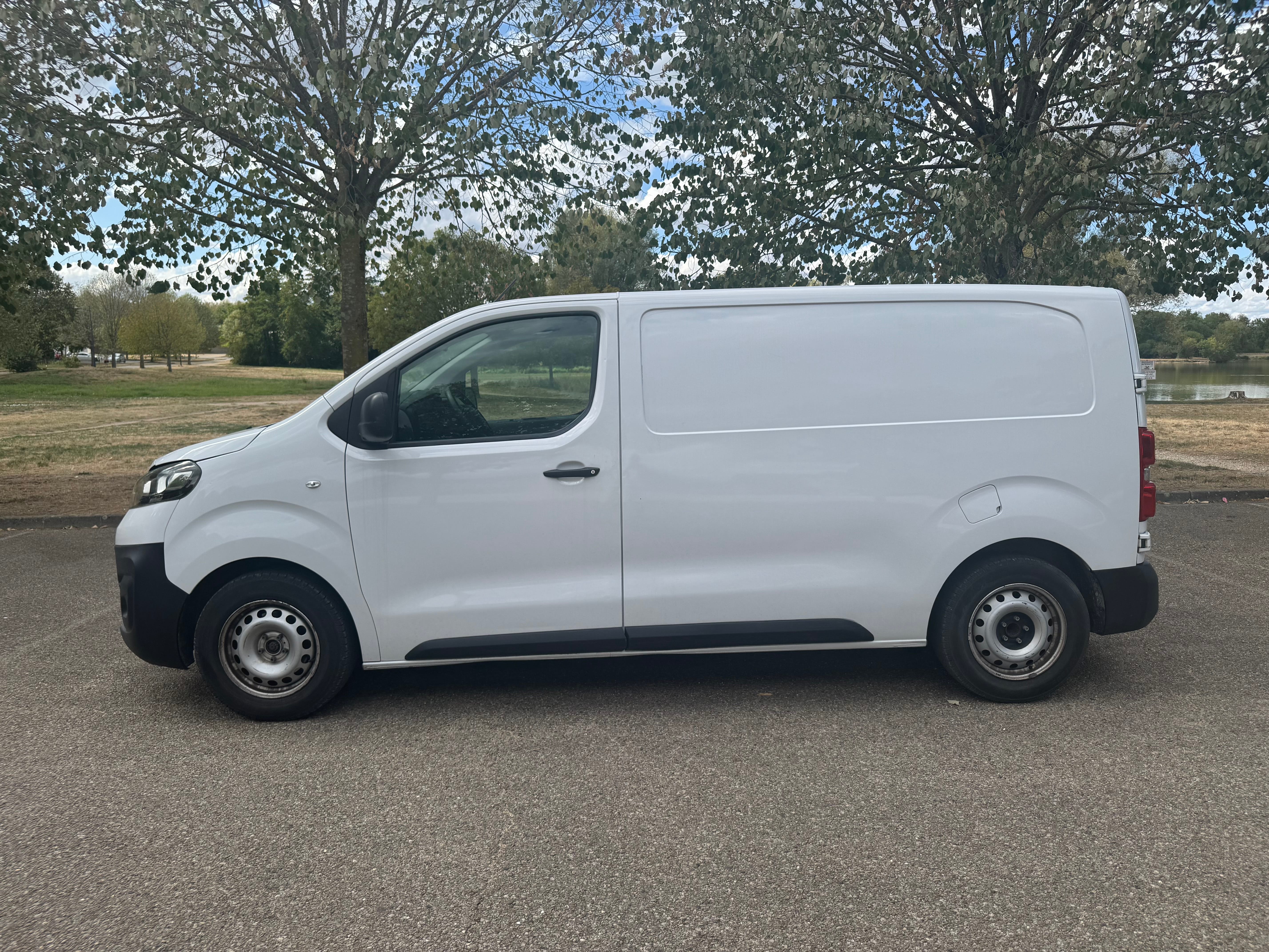 Opel Vivaro 1,5 hdi avec Climatisation
