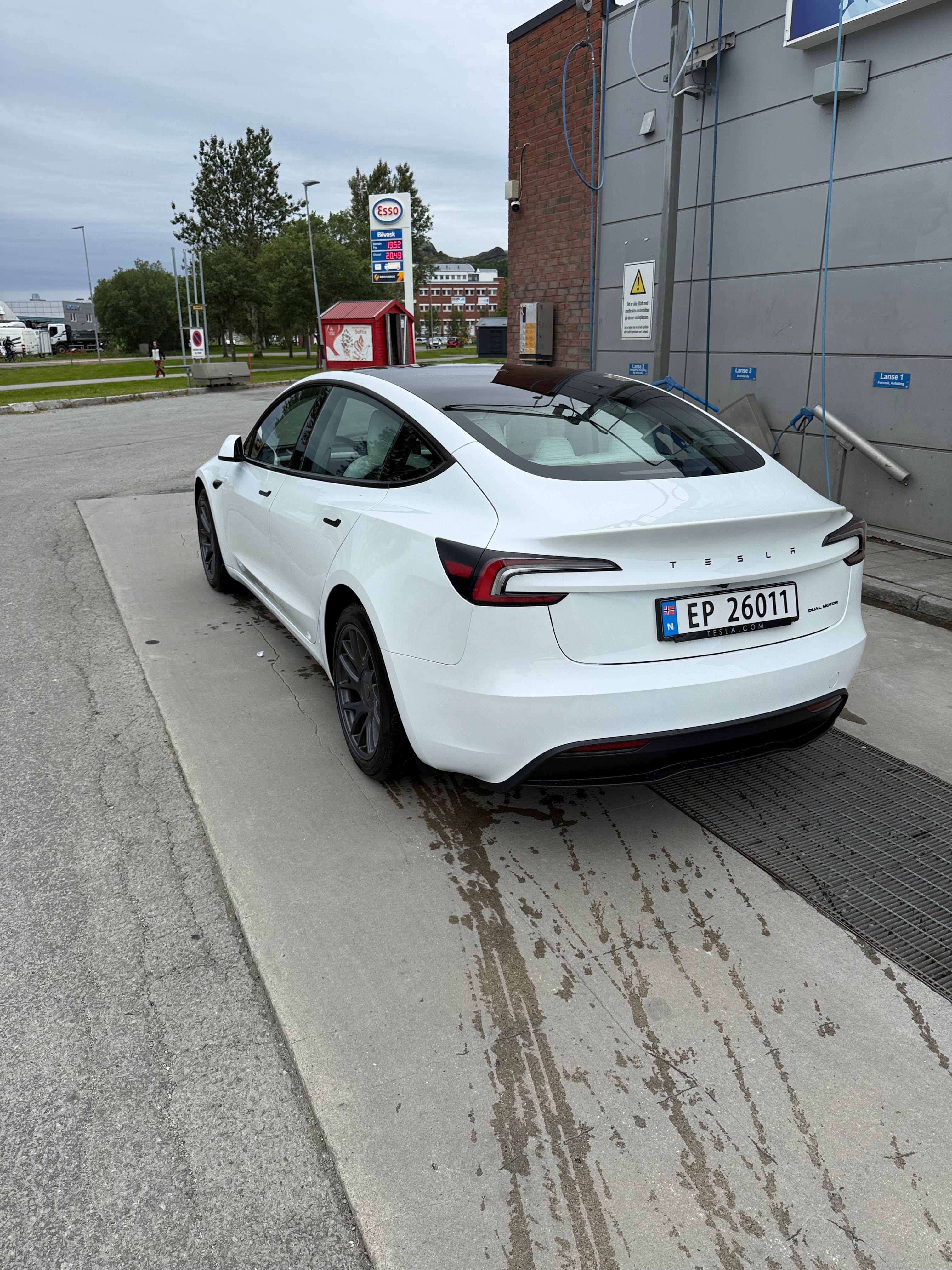Tesla Model 3 Long Range med Ryggekamera