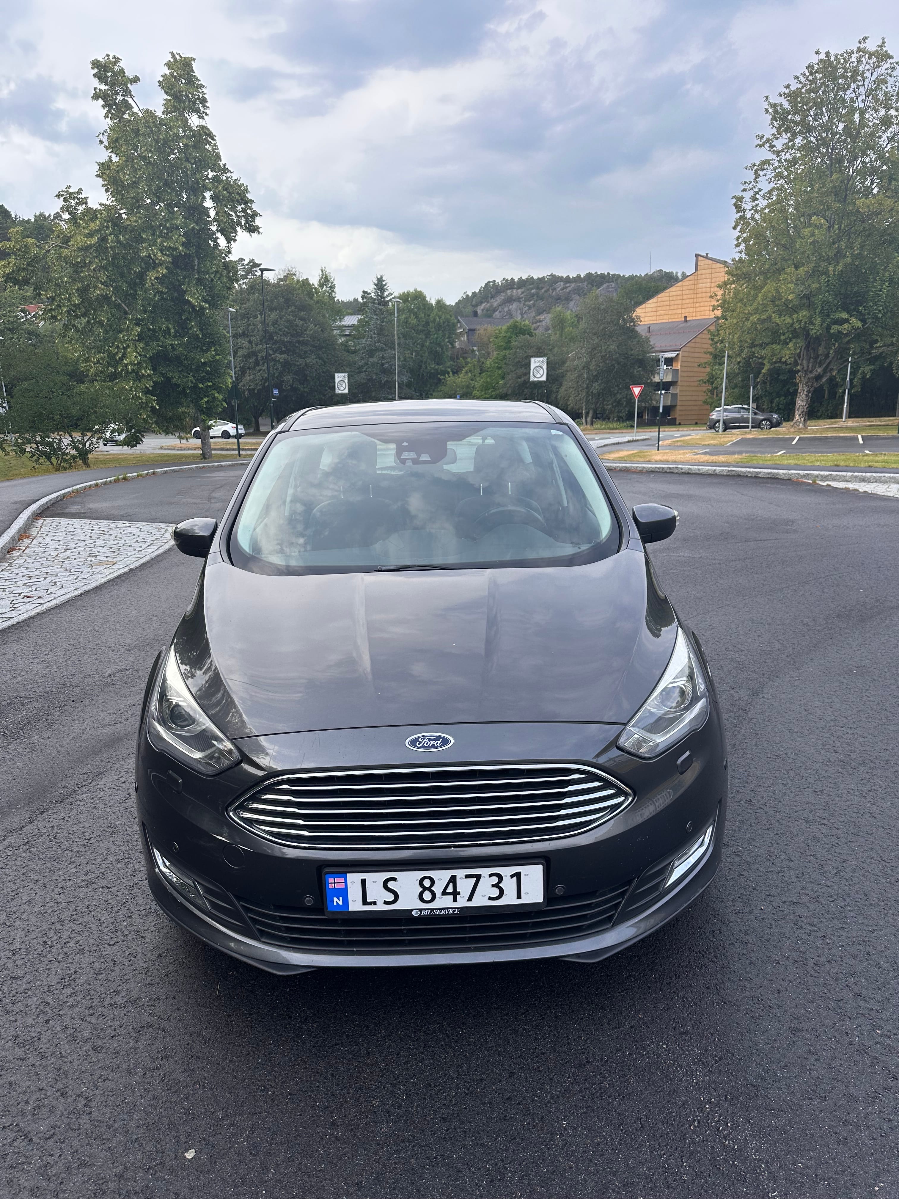 Ford C-Max 1.5 Bensin automat Titanium X tilhengerfeste, 2015, Blyfri 98, automatisk