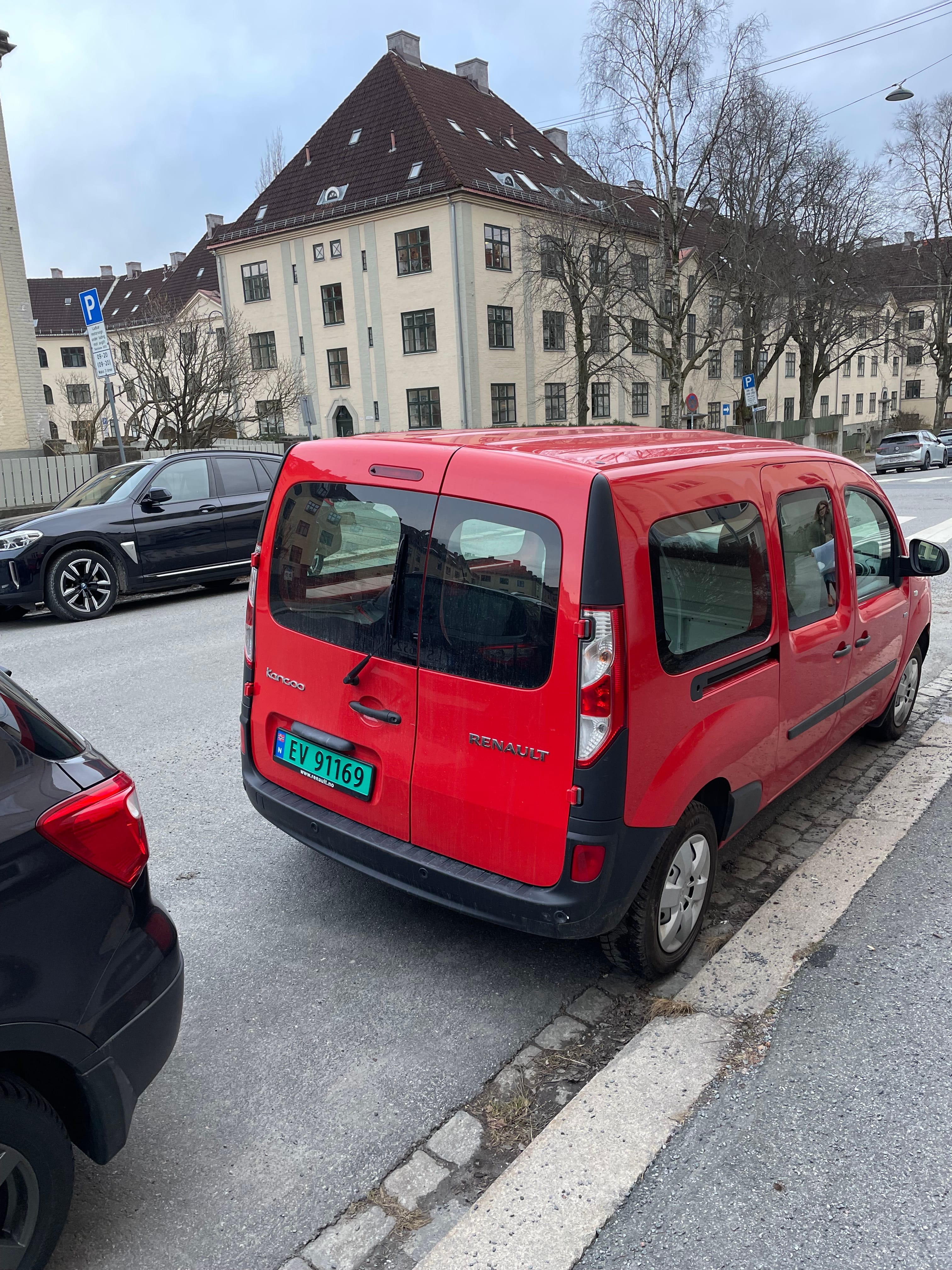 Renault Kangoo Express ZE med GPS