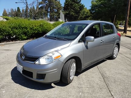 Nissan Versa car