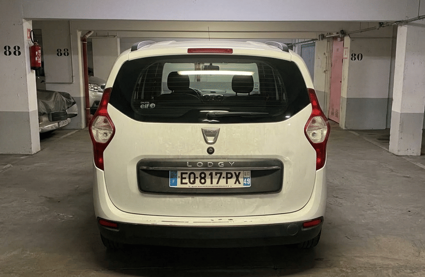 Dacia Lodgy EQ817PX with Bluetooth audio