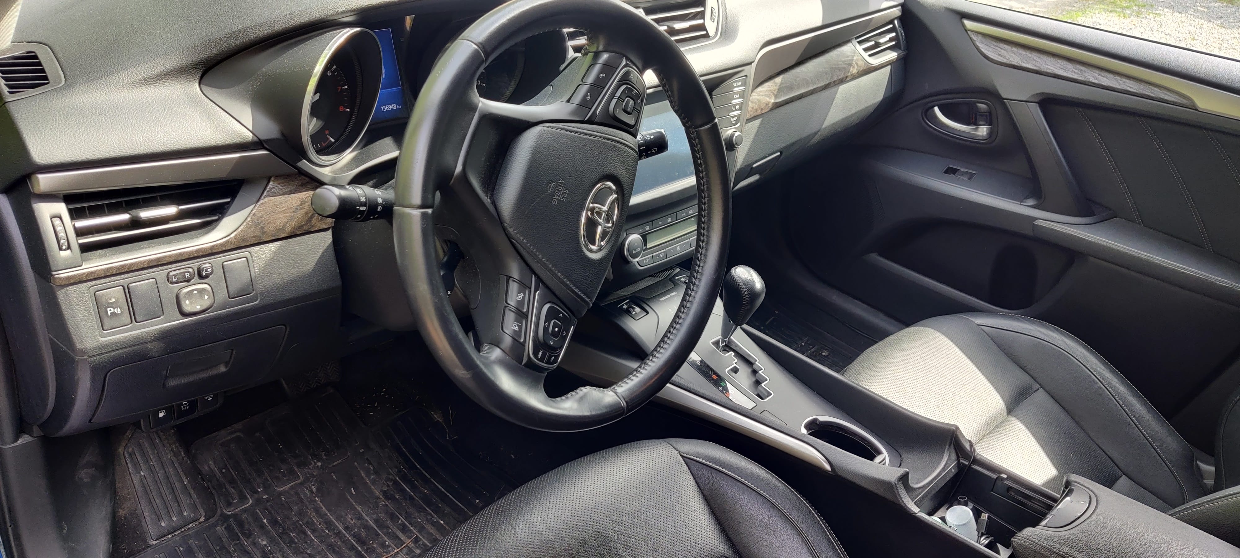 Toyota Avensis 1.8 automat med Cruisekontroll