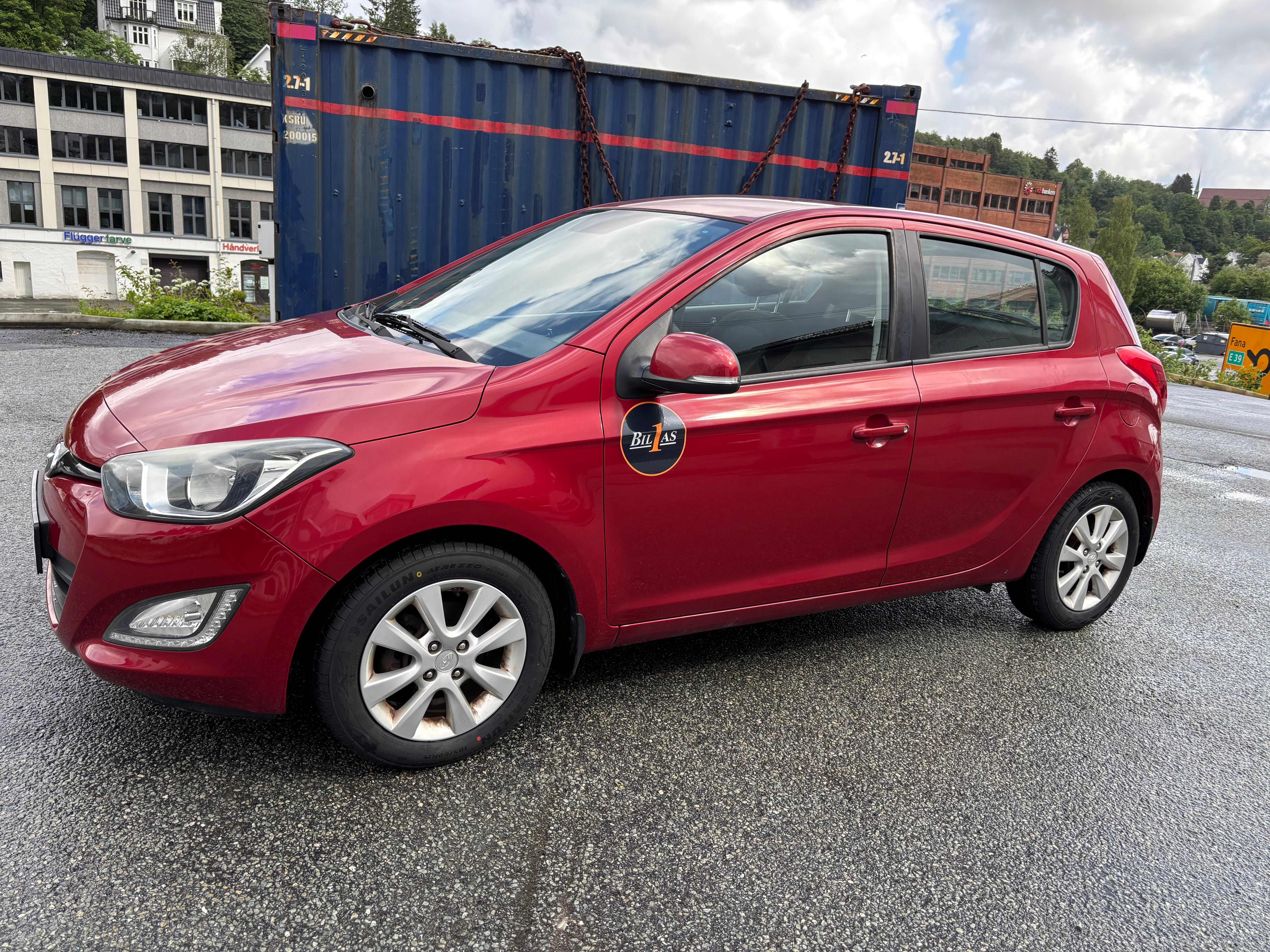 Hyundai i20 Rød 5 seter