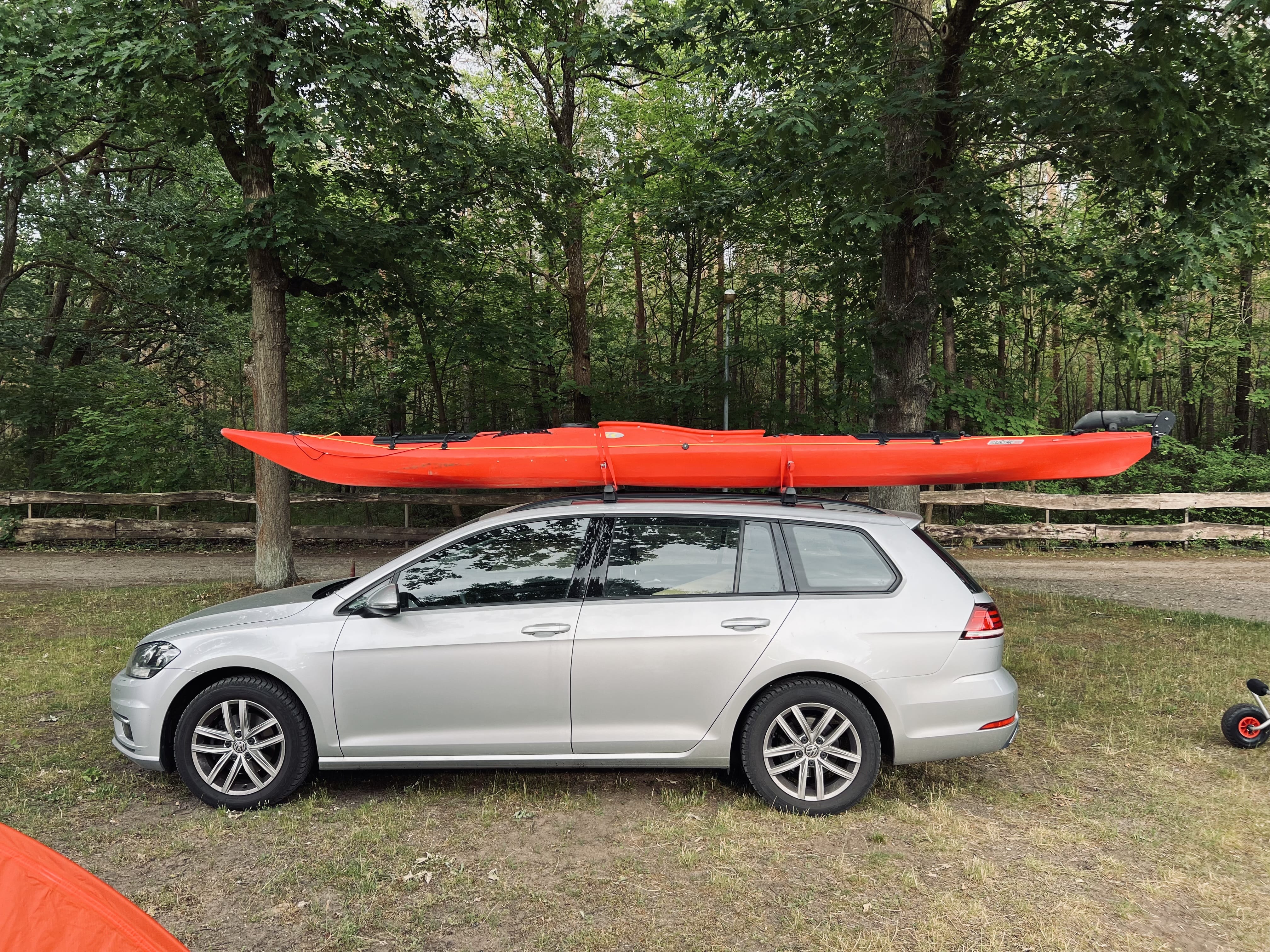 Volkswagen Golf Kombi mit Klimaanlage